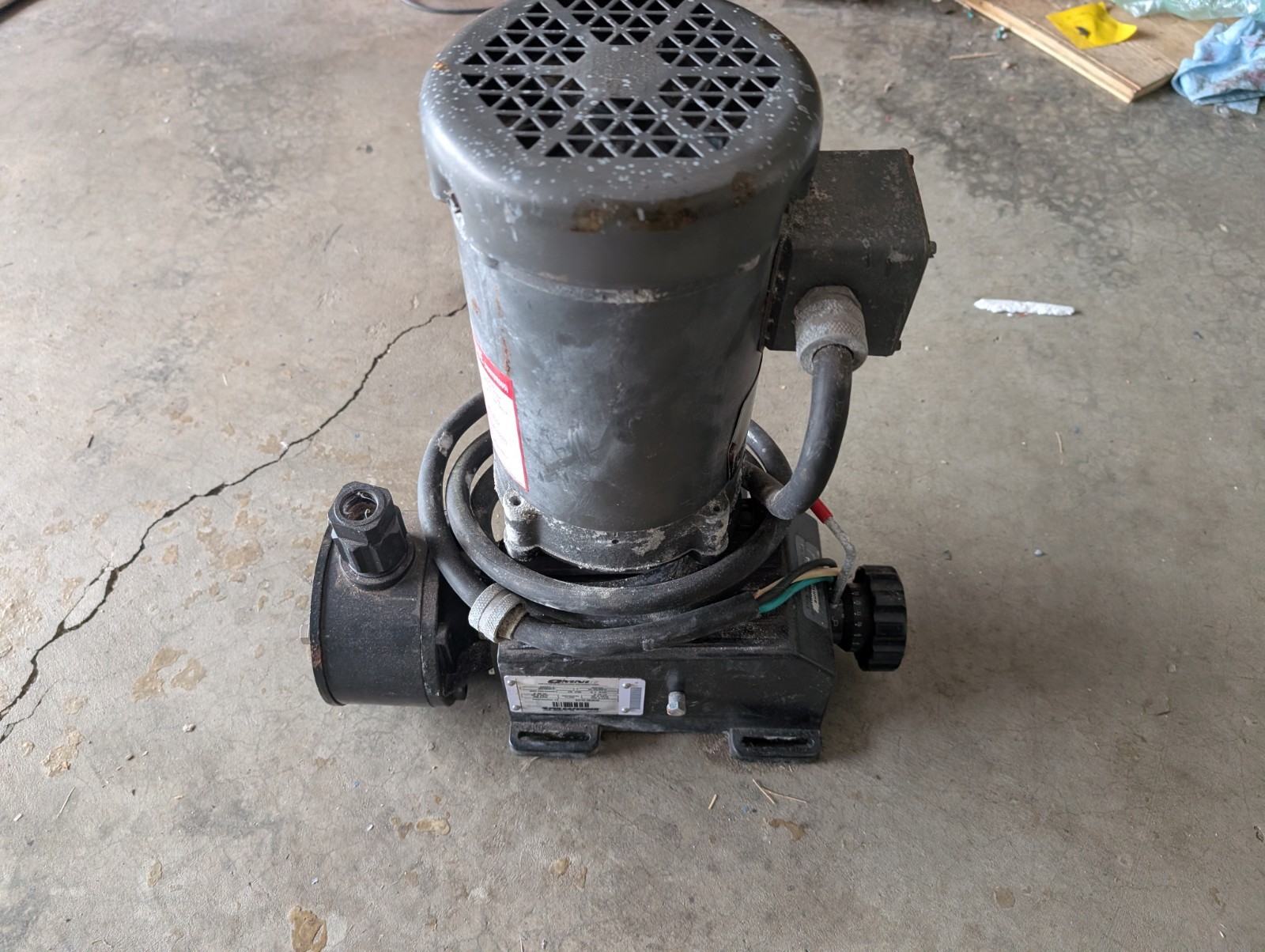 Pulsafeeder DC3B2FP Omni Metering Pump 26.9 gph 75 psi W/ Baldor Motor Pulsafeeder DC3B2FP Omni Metering Pump 26.9 gph 75 psi W/ Baldor Motor