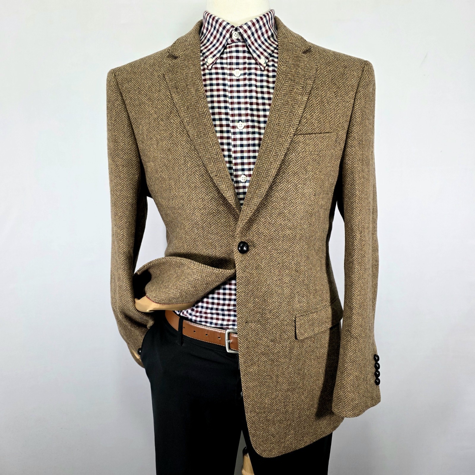 Men’s 42R Brown Tweed Herringbone 100% Wool Sport Coat Blazer Jacket Unbranded Men’s 42R Brown Tweed Herringbone 100% Wool Sport Coat Blazer Jacket Unbranded