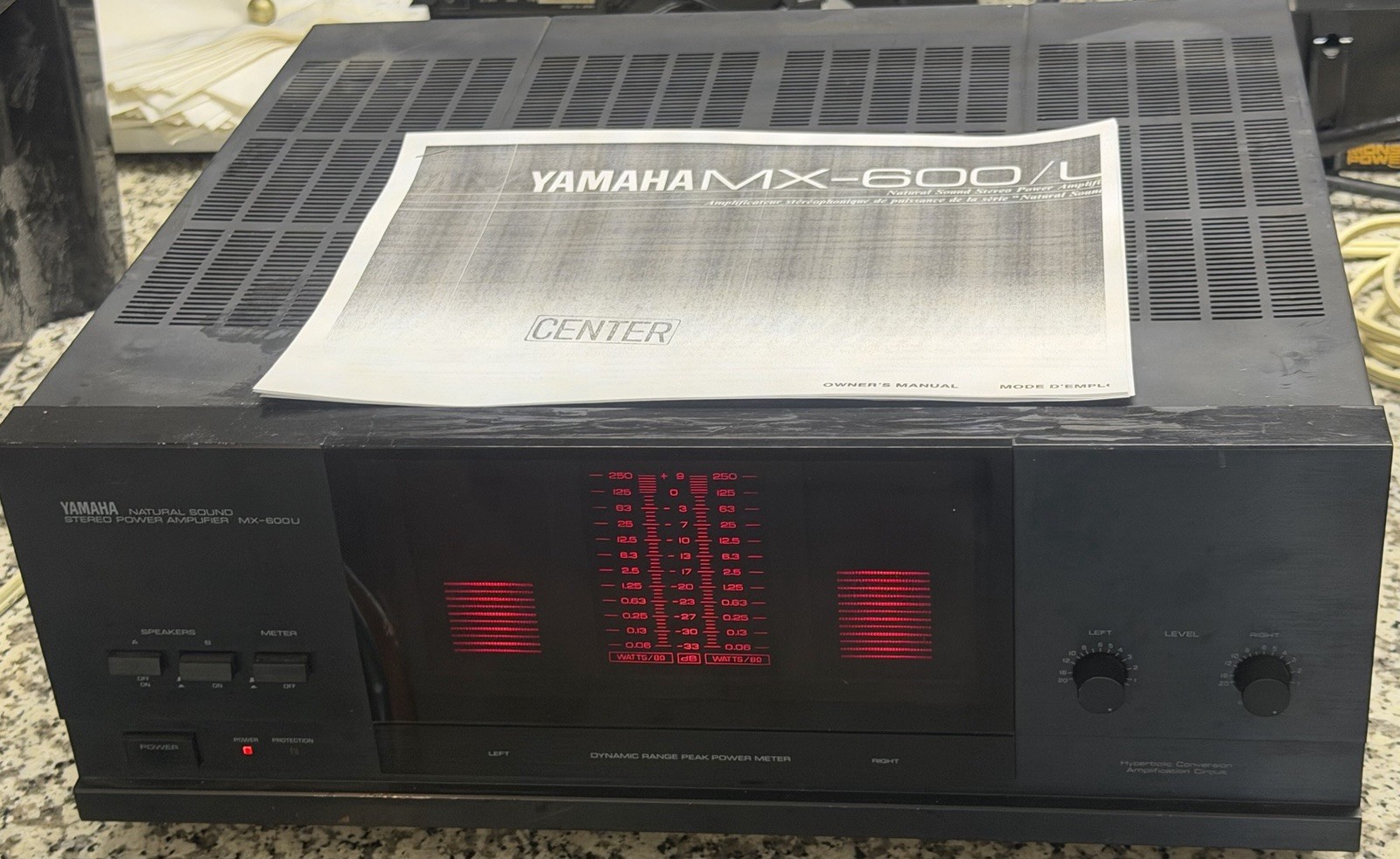 Yamaha MX600U Power Amplifier 135watts/8 Ohm 195watts/4 Ohm AC120V US Seller