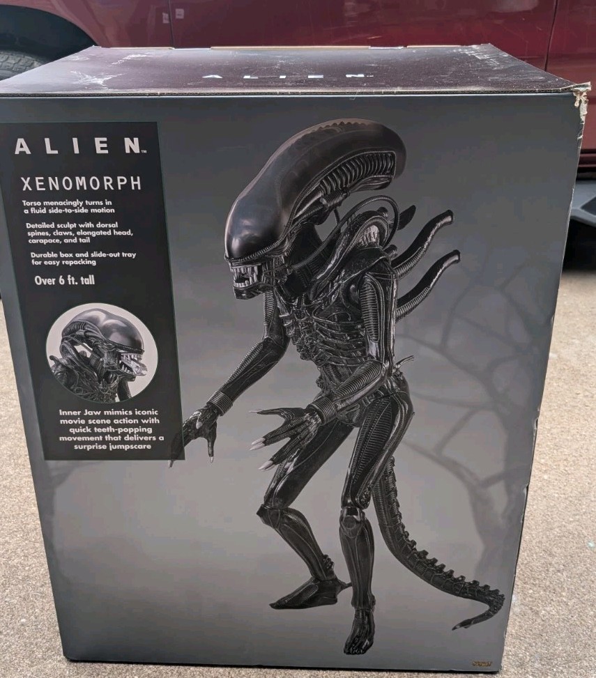 BRAND NEW 2026 ALIEN XENOMORPH ANIMATRONIC 6' 8 BRAND NEW 2026 ALIEN XENOMORPH ANIMATRONIC 6' 8