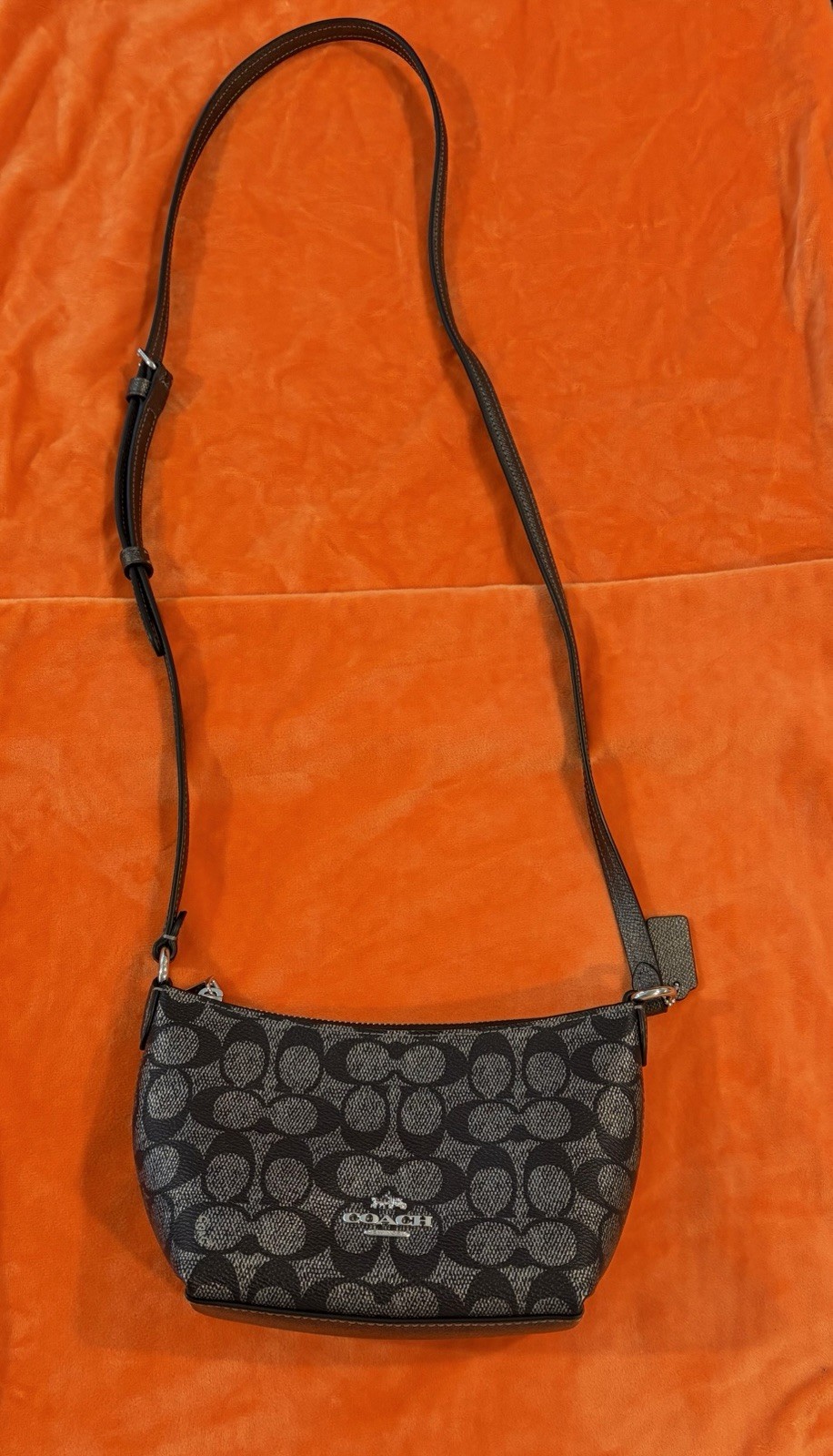 Coach Women’s Black/Gray Signature Monogram Crossbody Zip, Adj Strap, Pockets Coach Women’s Black/Gray Signature Monogram Crossbody Zip, Adj Strap, Pockets