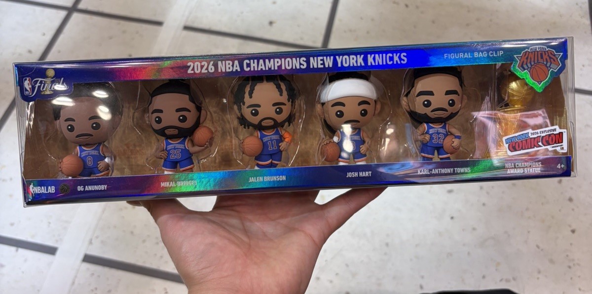 Monogram NBA New York Knicks 3D Foam Bag Clip Keychain NYCC 2026 exclusive Set