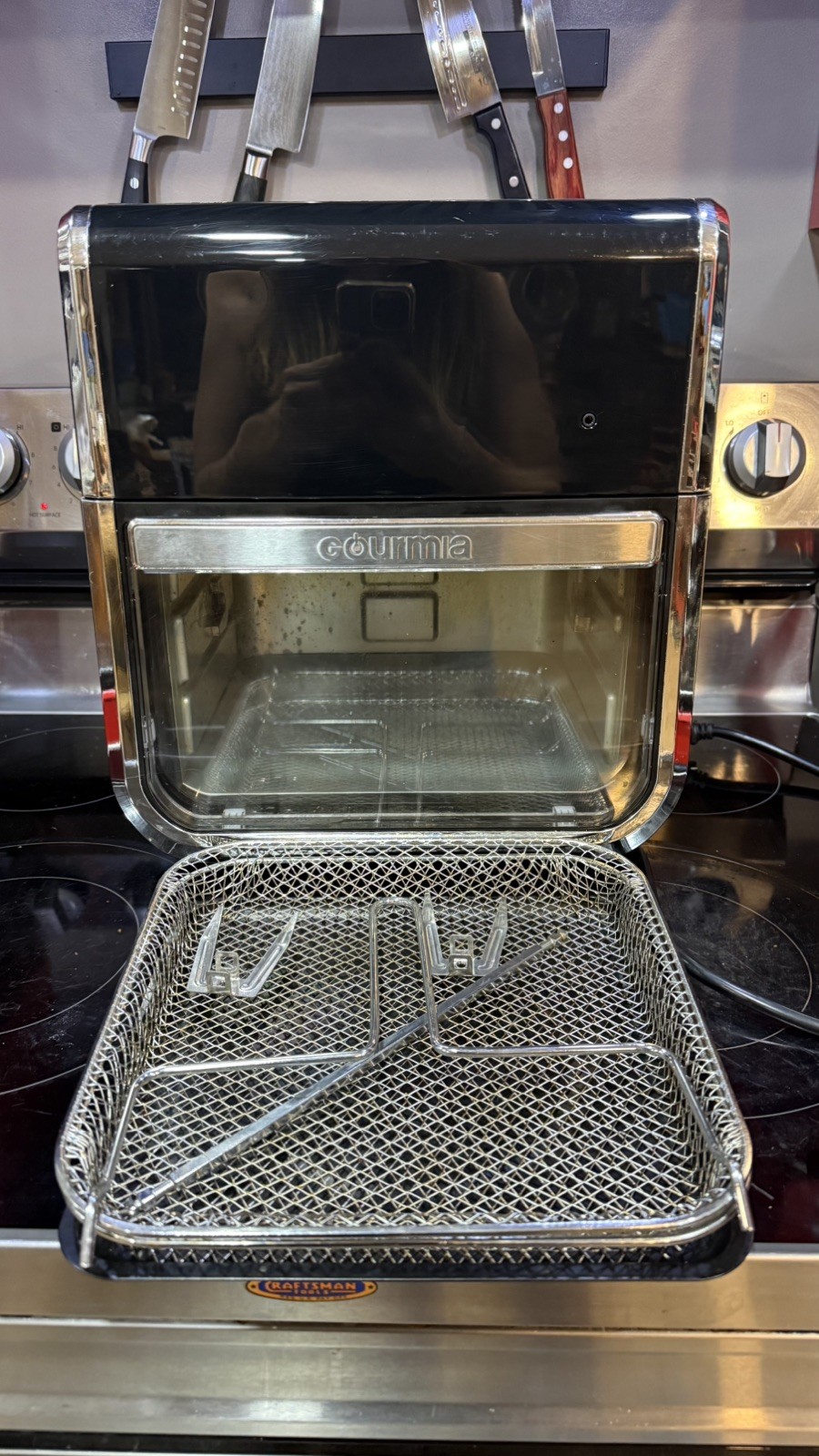 WORKS Gourmia GAF1290 14-Quart Air Fryer Oven Rotisserie Dehydrator used WORKS Gourmia GAF1290 14-Quart Air Fryer Oven Rotisserie Dehydrator used