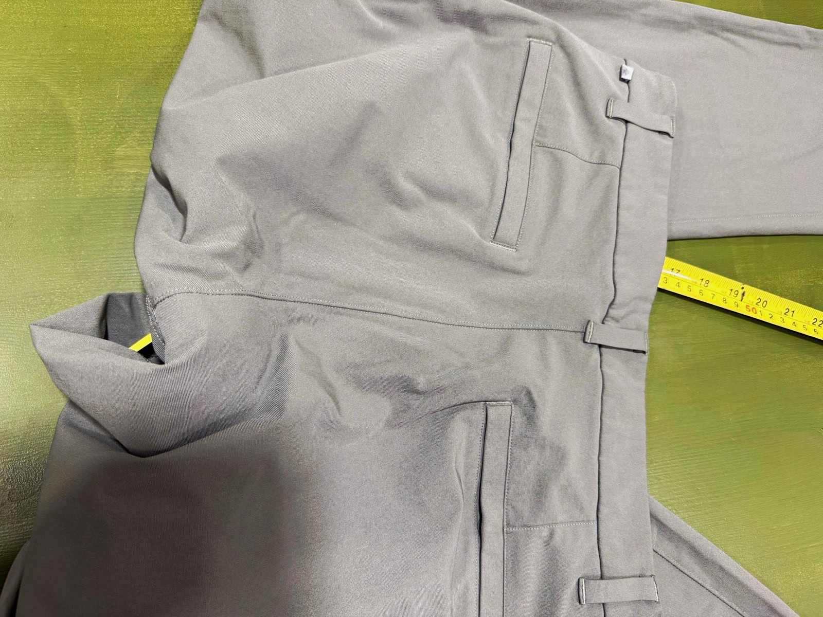 Lululemon ABC Men’s Gray Slim Straight Stretch Twill Flat Front Pants 36 Lululemon ABC Men’s Gray Slim Straight Stretch Twill Flat Front Pants 36