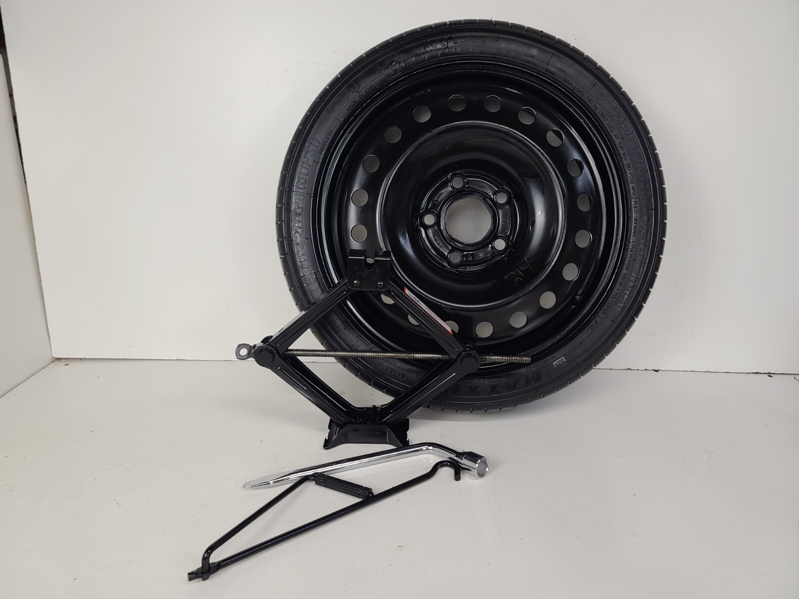 Spare Tire W Jack Kit 17\