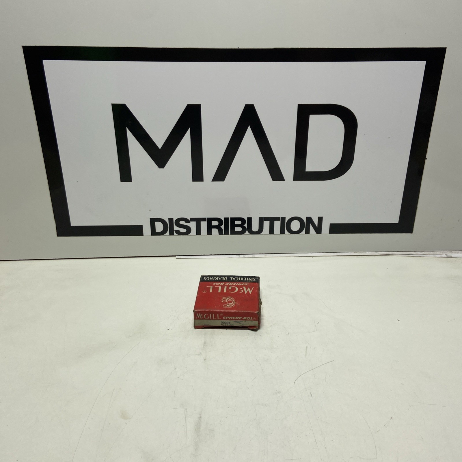 NEW IN BOX MCGILL SPHERE-ROL SPHERICAL ROLLER BEARING SB 22205 C3 W33 SS NEW IN BOX MCGILL SPHERE-ROL SPHERICAL ROLLER BEARING SB 22205 C3 W33 SS