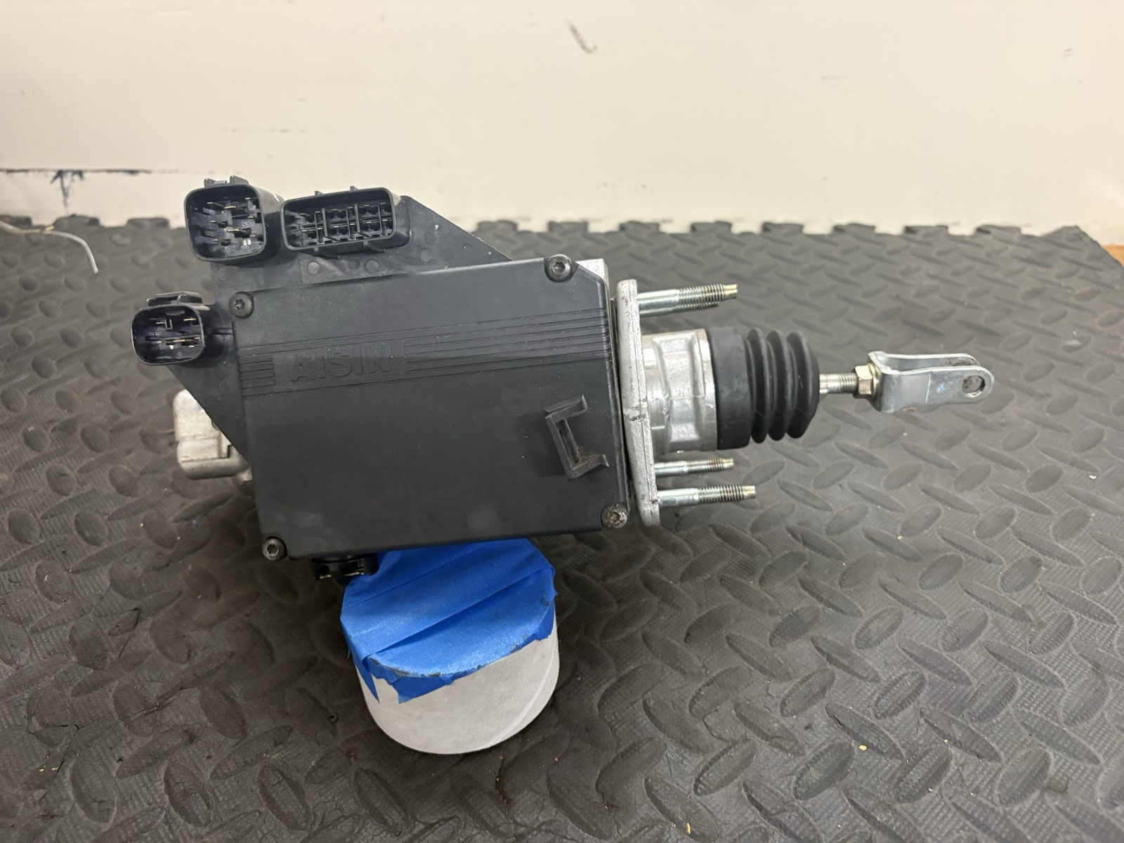 OEM 1998-2005 Lexus GS300 GS400 GS430 ABS Anti-Lock Module Master Cylinder OEM 1998-2005 Lexus GS300 GS400 GS430 ABS Anti-Lock Module Master Cylinder