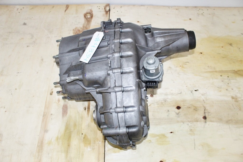 2020-2026 Chevy Silverado GMC Sierra 2500HD 3500HD 6.6L Transfer Case 2020-2026 Chevy Silverado GMC Sierra 2500HD 3500HD 6.6L Transfer Case