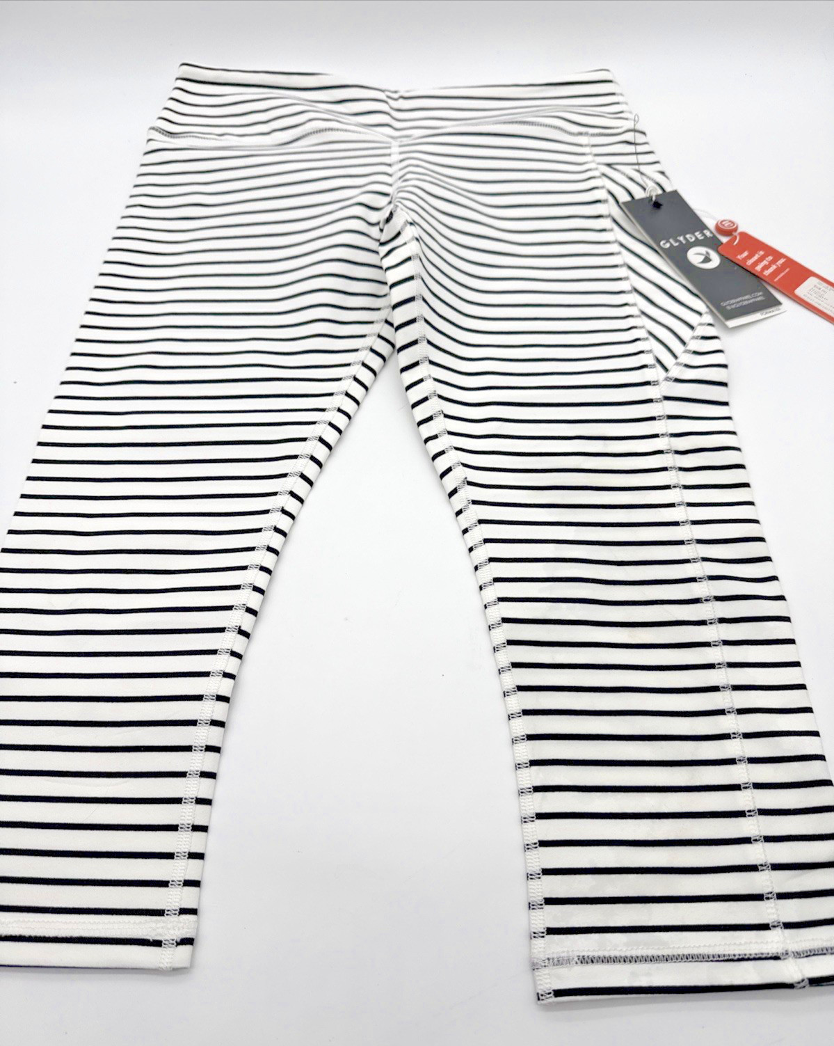 Glyder Forma 101 Cropped Leggings Medium NWT White/Black Stripe Made in Egypt Glyder Forma 101 Cropped Leggings Medium NWT White/Black Stripe Made in Egypt