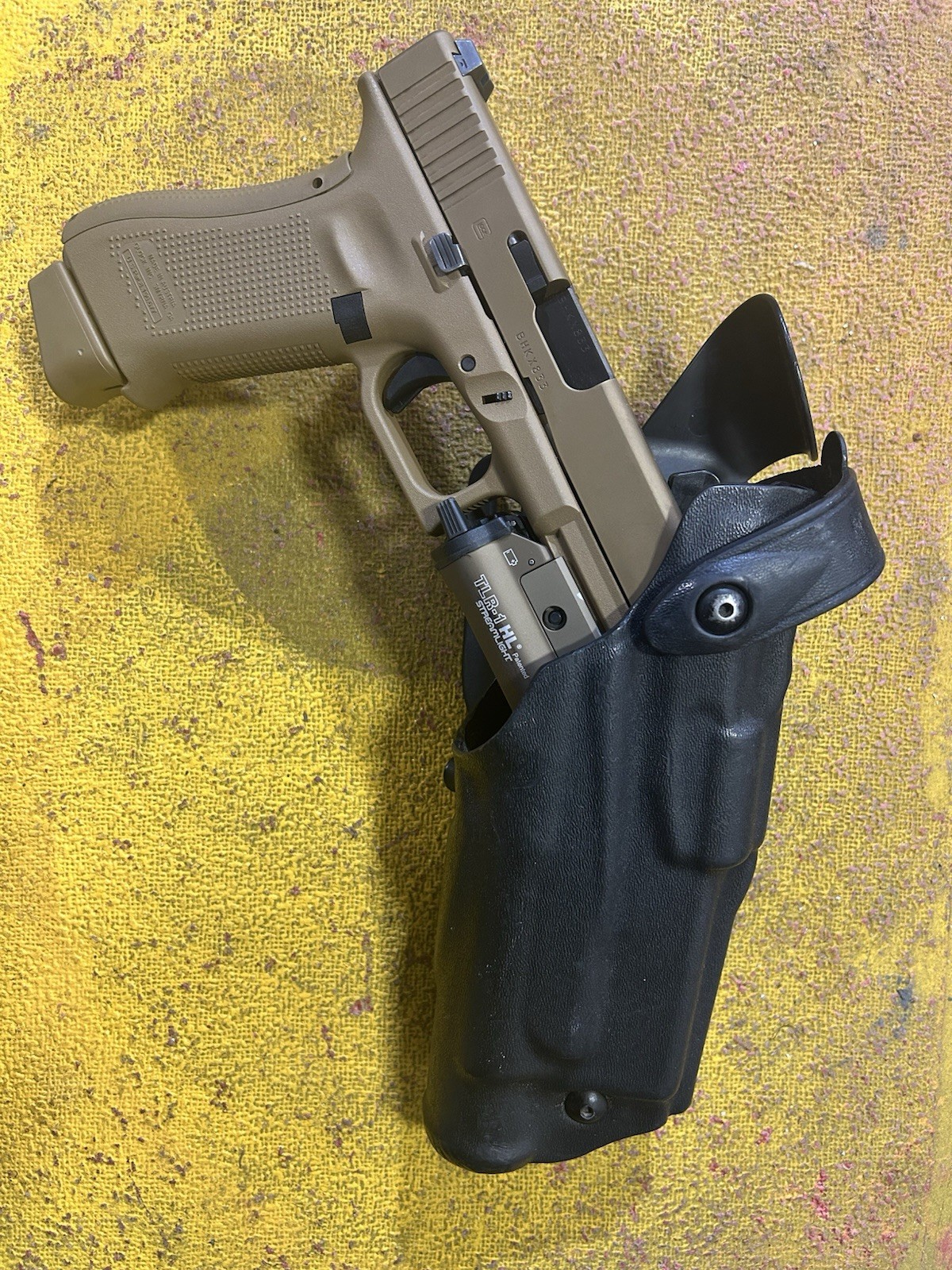 Safariland 6360 Lev3 Holster Glock 17 19 19x 20 21 22 23 w/ Light RH, STX PLAIN