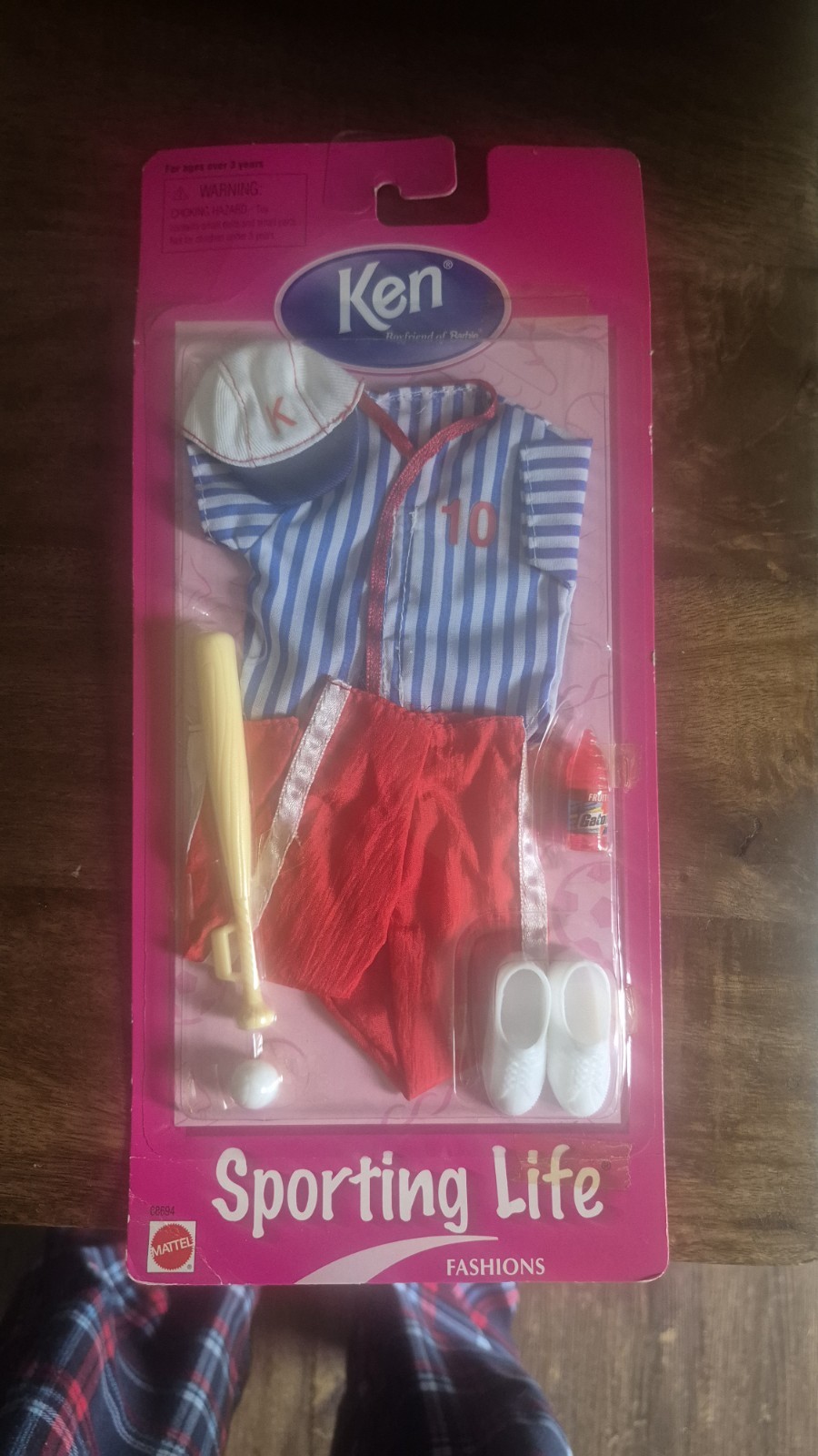 1998 Mattel Barbie Ken Sporting Life Fashions Clothing Baseball 68694