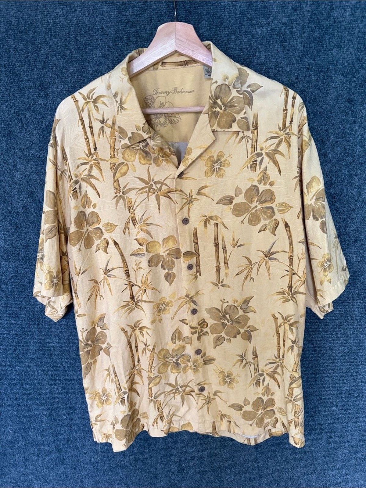 Men’s Tommy Bahama Beige and Tan Floral Camp Shirt 100% Silk br Size: Large
