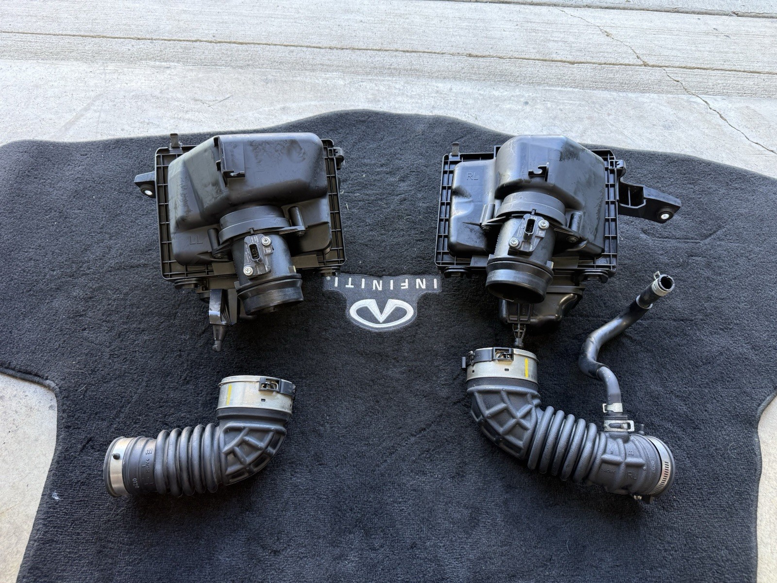 2016-2024 INFINITI Q50 3.0L ENGINE RIGHT & LEFT SIDE AIR INTAKES HOUSING BOX OEM 2016-2024 INFINITI Q50 3.0L ENGINE RIGHT & LEFT SIDE AIR INTAKES HOUSING BOX OEM