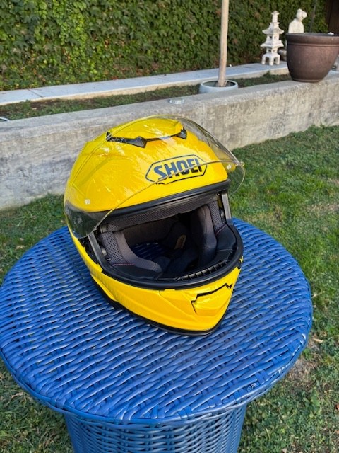 Shoei GT Air II Helmet Size Large Hi-Viz Yellow Like New, Only worn ten times