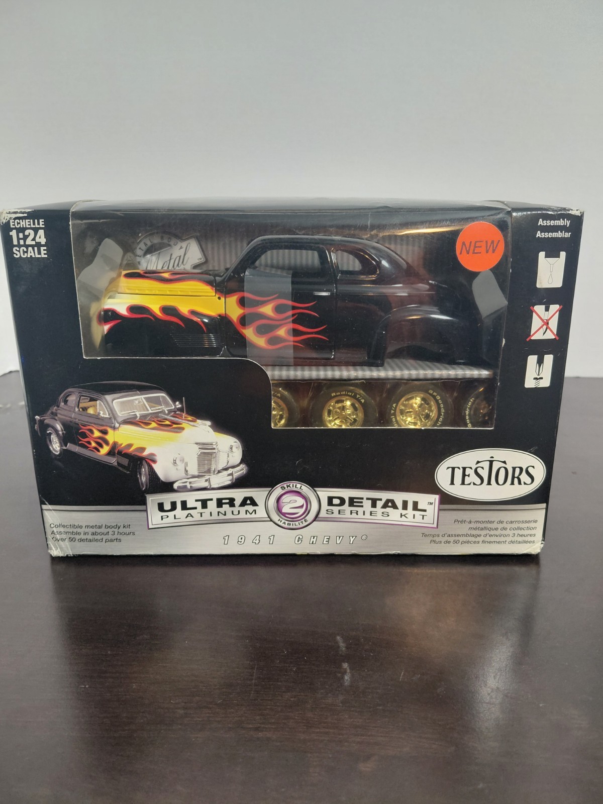 A3B Testors 1941 Chevy Custom Ultra Detail Platinum Diecast Model Kit. Box Worn A3B Testors 1941 Chevy Custom Ultra Detail Platinum Diecast Model Kit. Box Worn