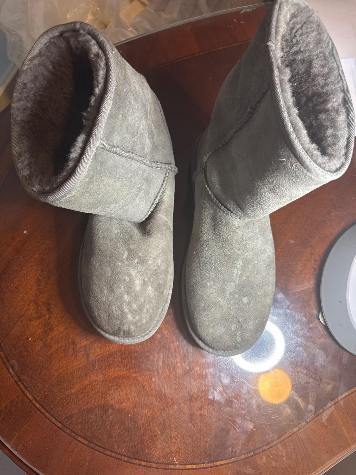 UGG Classic Short Gray Suede Boots Women 10 Sheepskin Lined Winter Comfort  59-1
