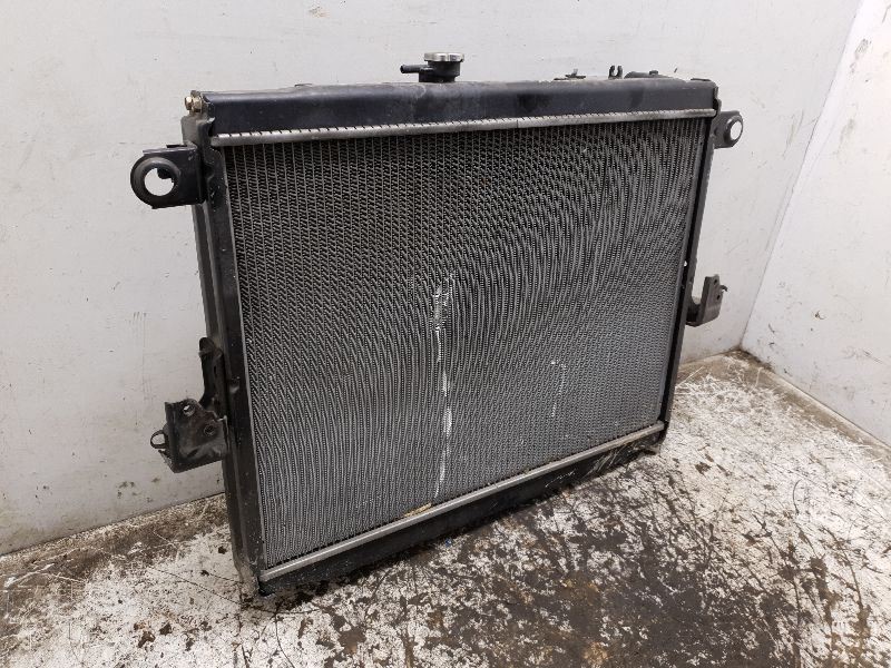 Radiator Fits 98-02 LEXUS LX470