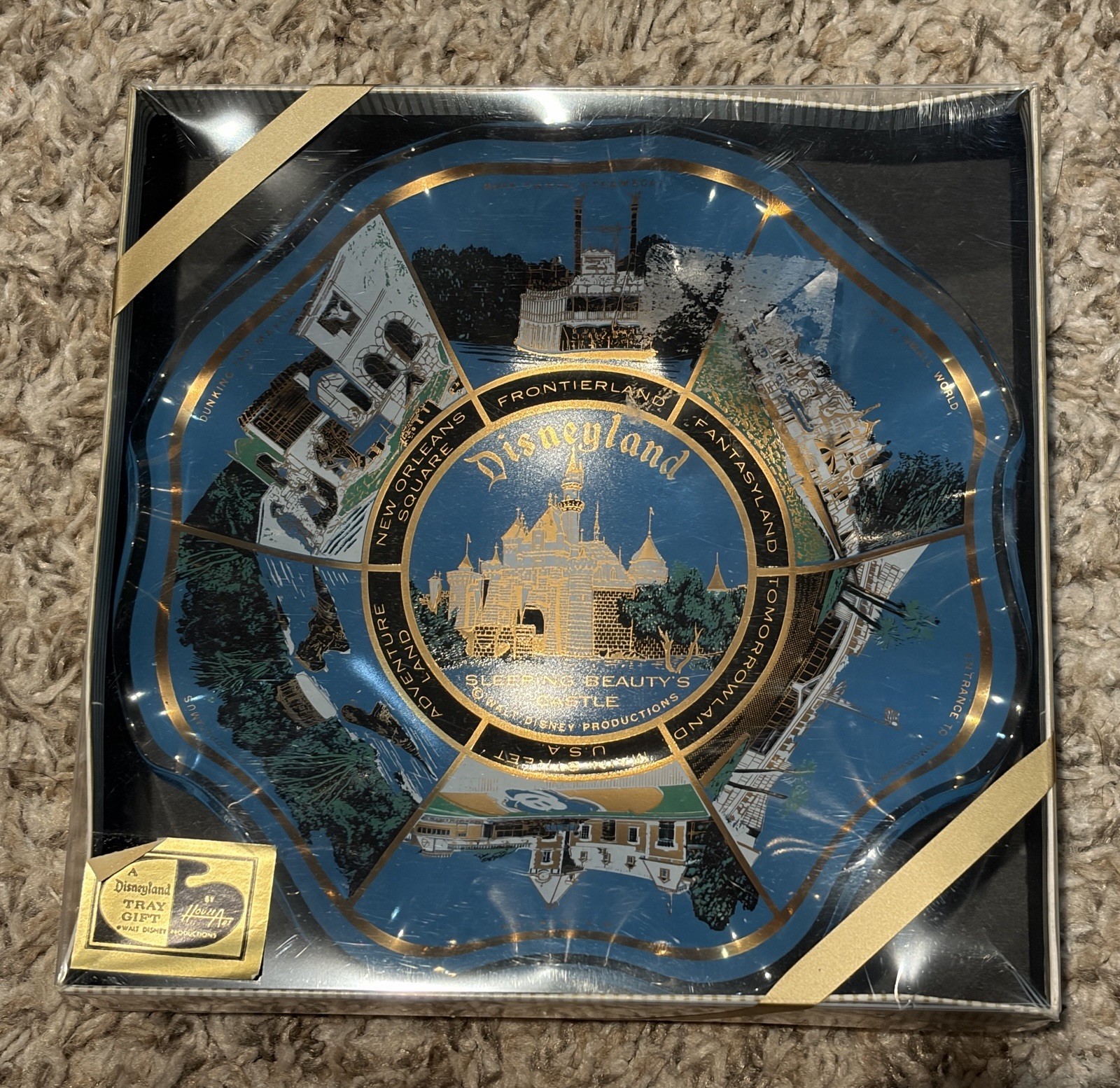 NEW Disneyland Scalloped Glass Candy Dish Tray Ashtray NIB 1970’s Vintage Style NEW Disneyland Scalloped Glass Candy Dish Tray Ashtray NIB 1970’s Vintage Style