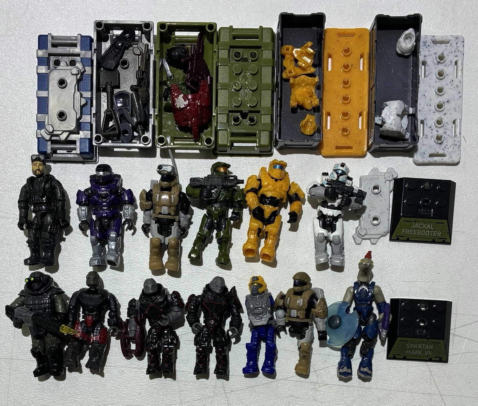Mega Bloks Construx Halo Call Of Duty Mini figure Parts Lot Misc Please See Pics Mega Bloks Construx Halo Call Of Duty Mini figure Parts Lot Misc Please See Pics