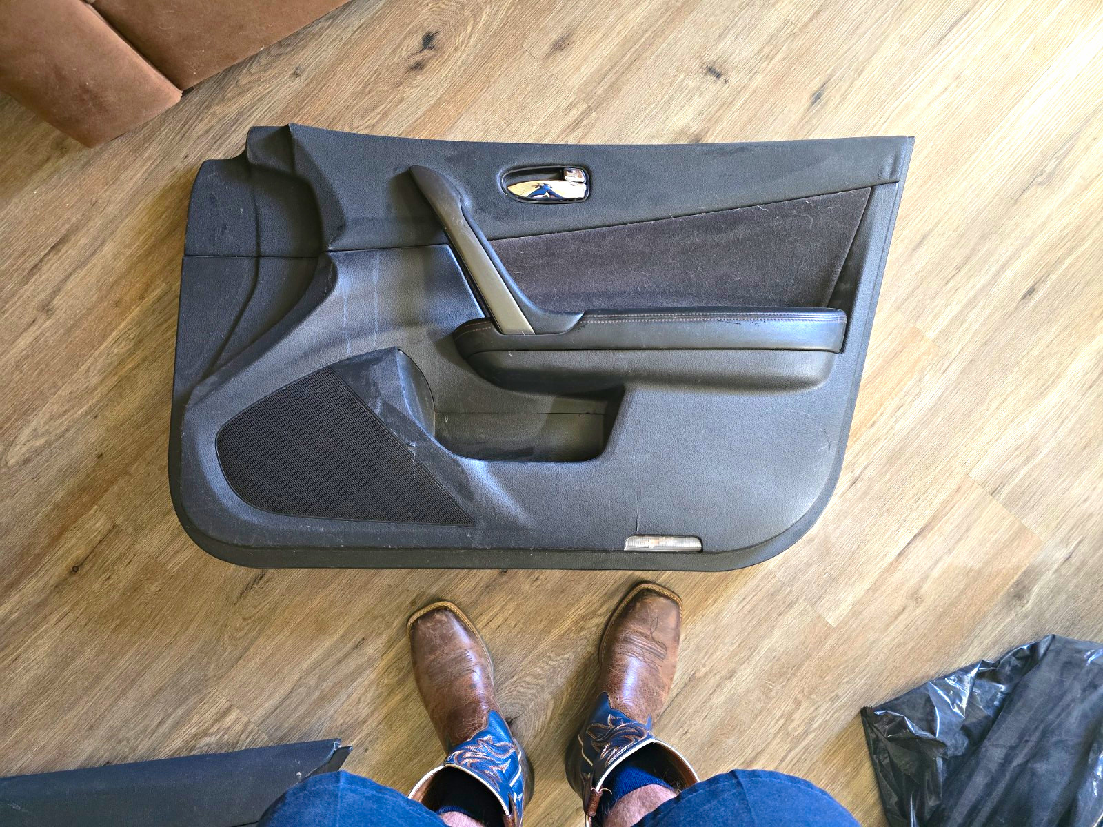 2009-2014 Nissan Maxima Front RH Right Passenger Door Panel Assembly OEM 2009-2014 Nissan Maxima Front RH Right Passenger Door Panel Assembly OEM