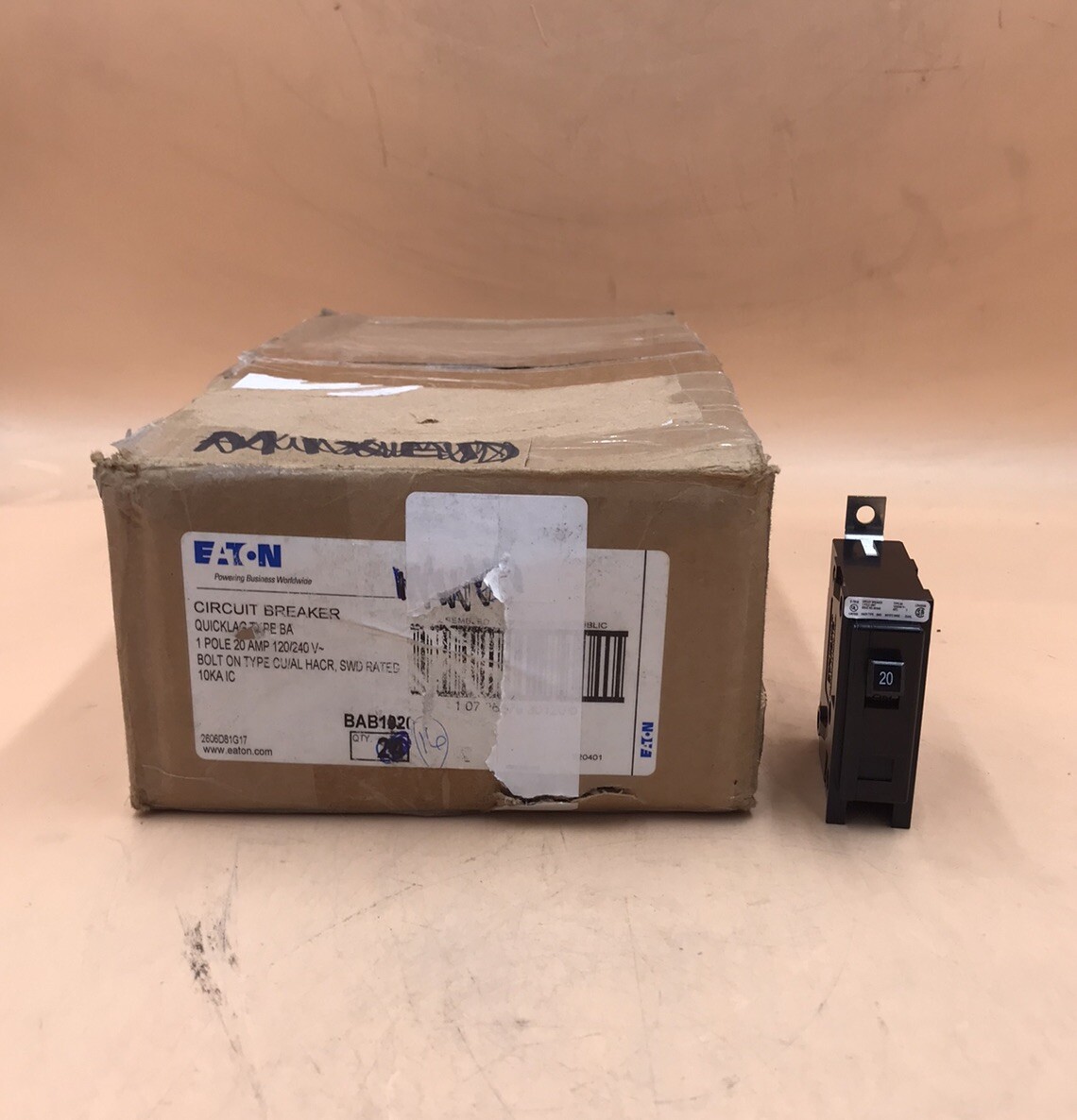 HOUSTON STOCK NEW EATON BAB1020 QUICKLAG BAB 20 AMP 240V QTY 1