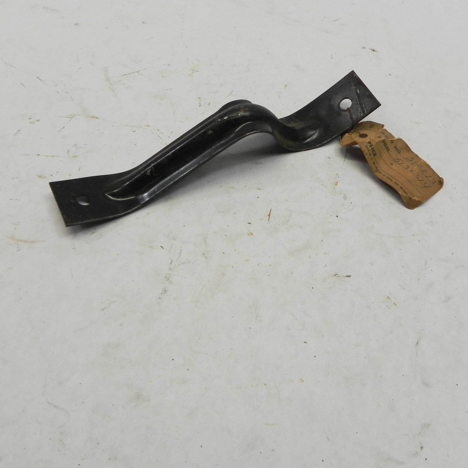 VINTAGE 1951-1954 HENRY J NOS SPARE TIRE MOUNTING BRACKER PART #212013 52 53