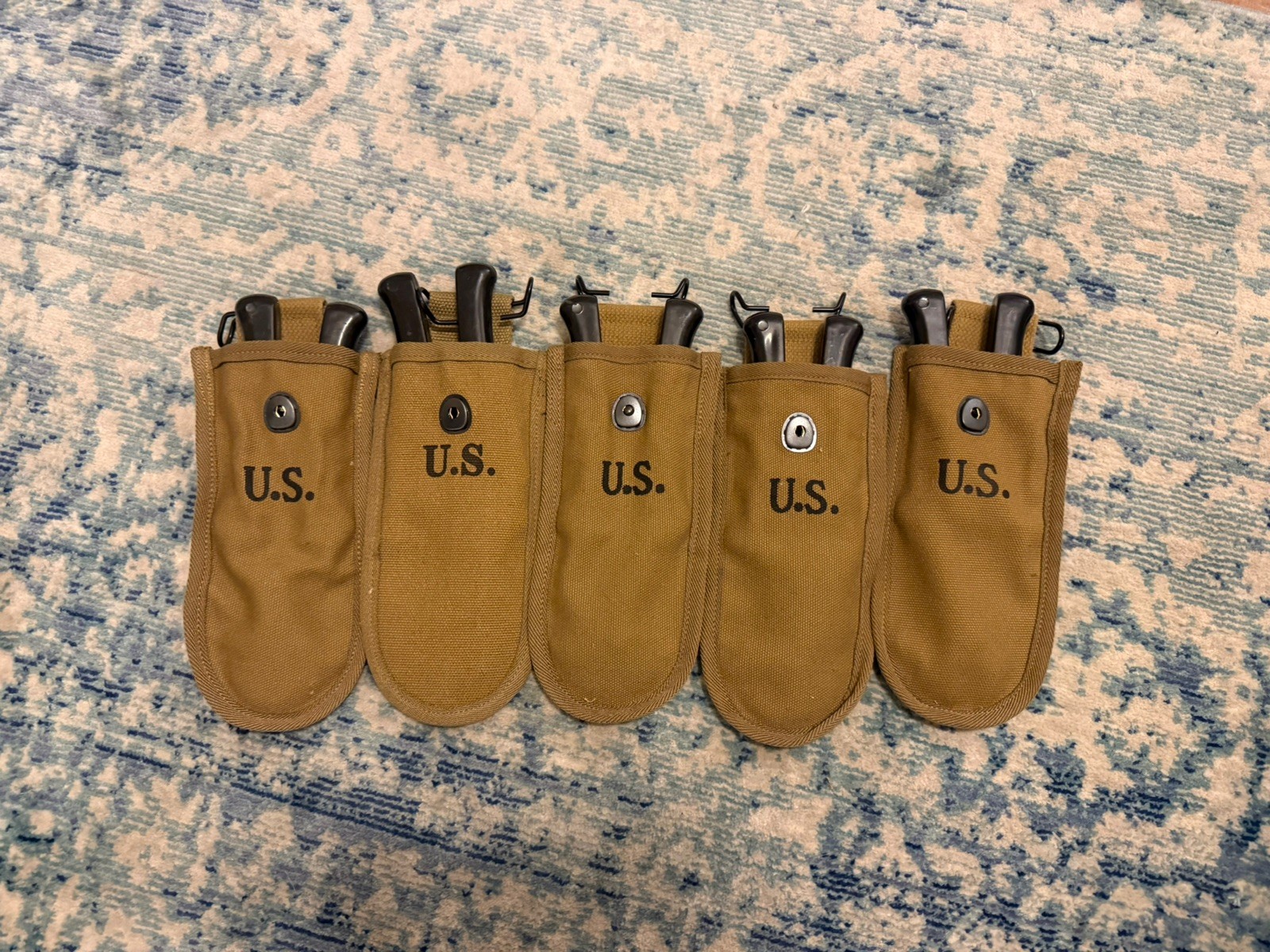 WW2 US Wire Cutters with Reproduction Carrier WW2 US Wire Cutters with Reproduction Carrier