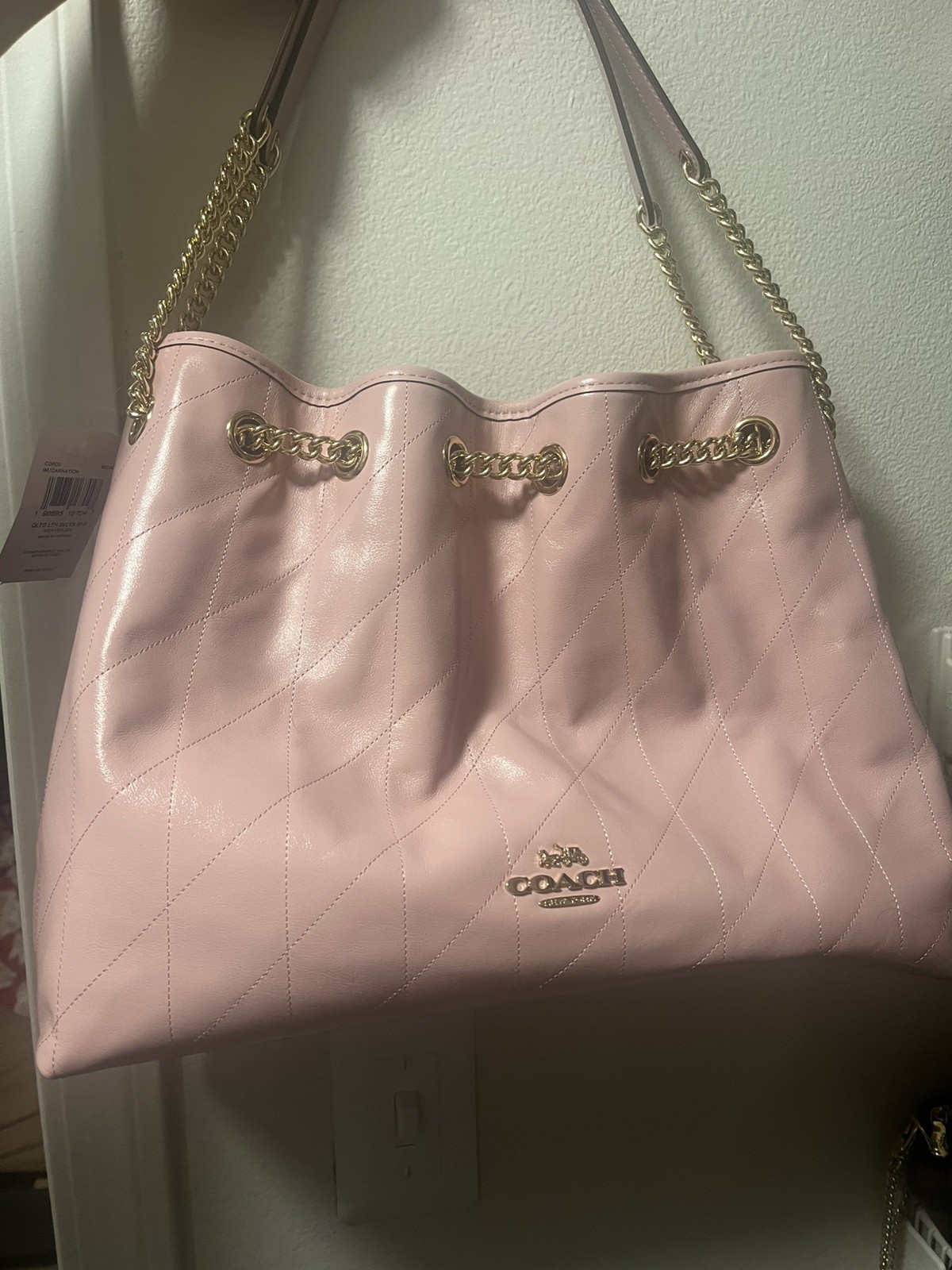 NEW Coach Evelyn Quilted Leather Shoulder Bag Carnation Pink Gold Chain CDR00 NEW Coach Evelyn Quilted Leather Shoulder Bag Carnation Pink Gold Chain CDR00