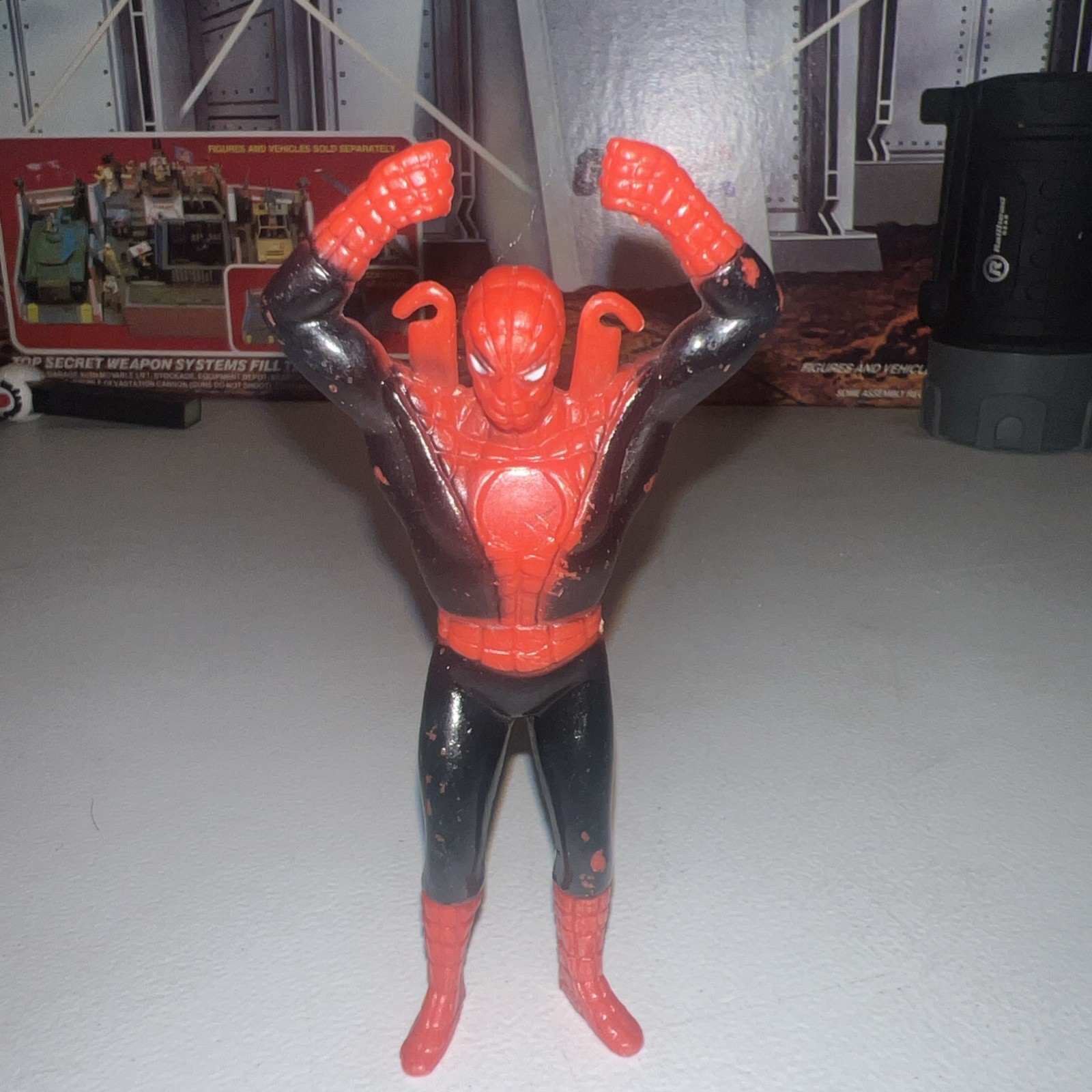 Vintage 1974 Azrak-Hamway Int (AHI) Spider-Man parachutist action figure Vintage 1974 Azrak-Hamway Int (AHI) Spider-Man parachutist action figure