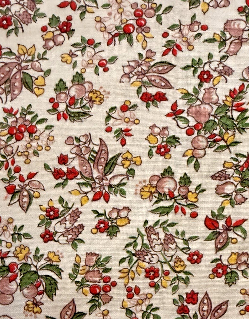 Vintage 1930's-50's feedsack fabric pretty small scale botanical design 9x11