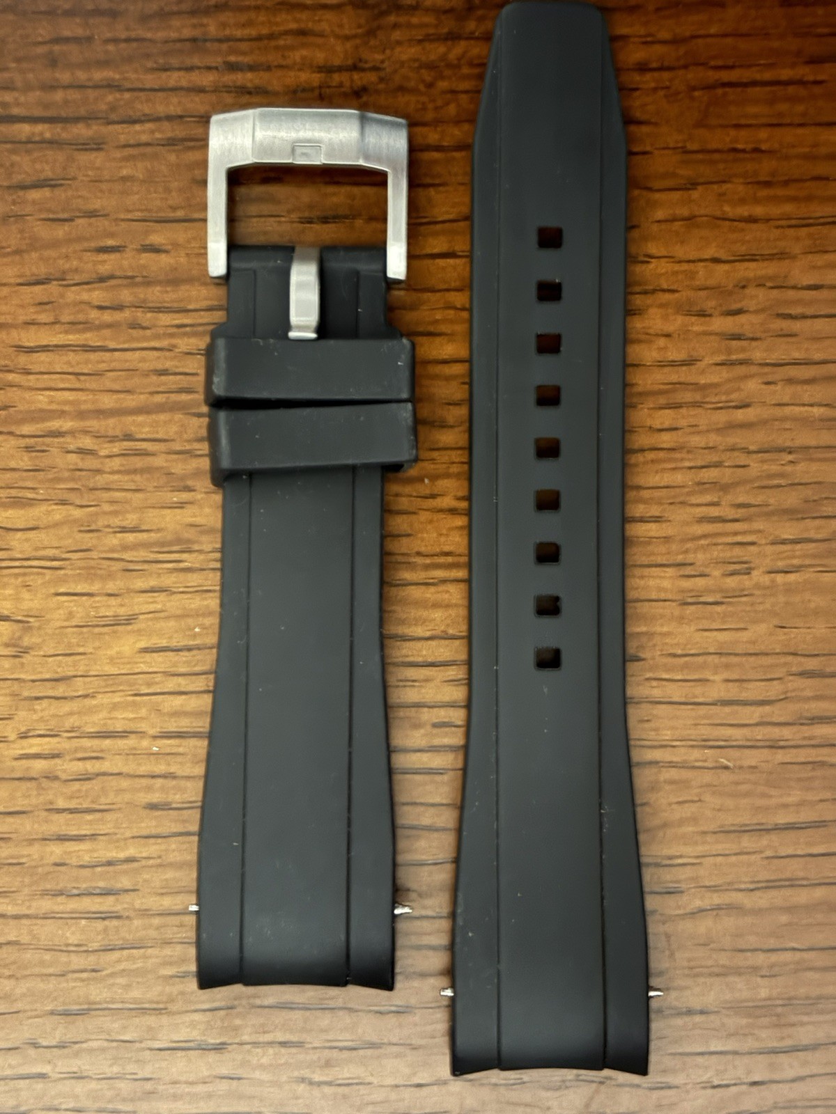 Everest Curved End Rubber Strap for Tudor Black Bay (M79220, M79230) - N13