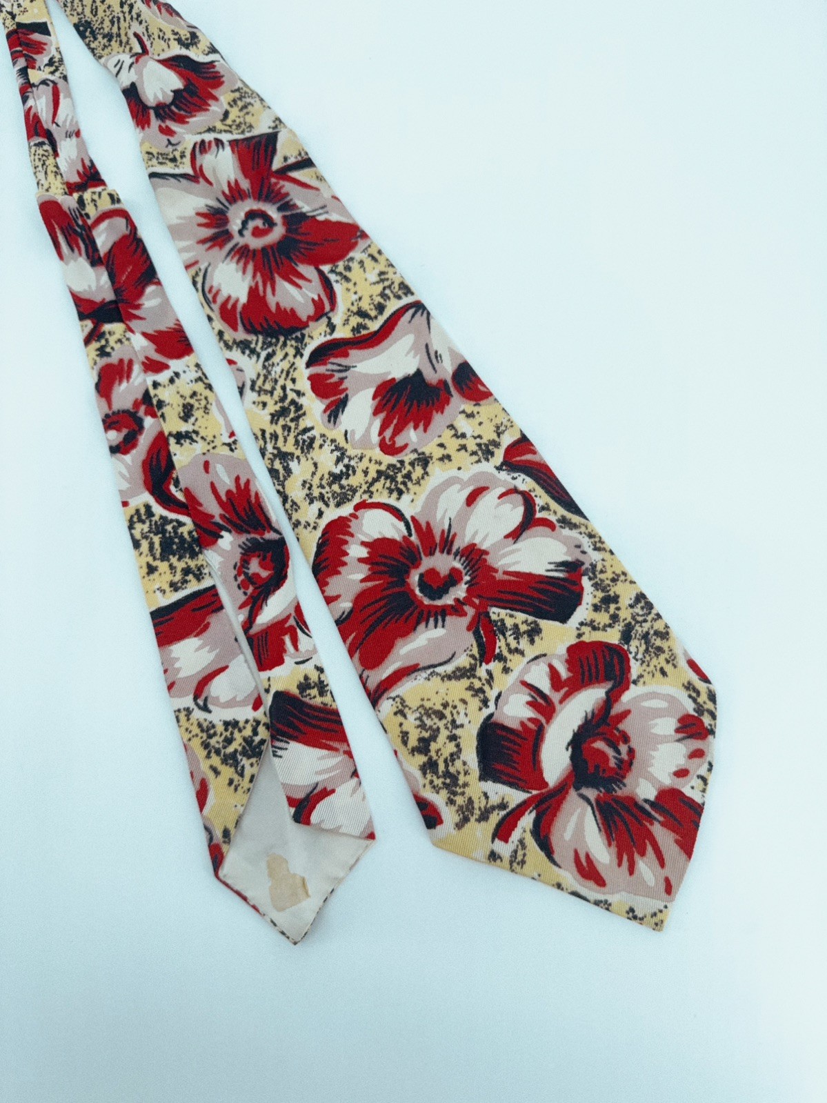 vintage 1940s 1950s rayon swing tie necktie excellent floral pattern by Arco vintage 1940s 1950s rayon swing tie necktie excellent floral pattern by Arco