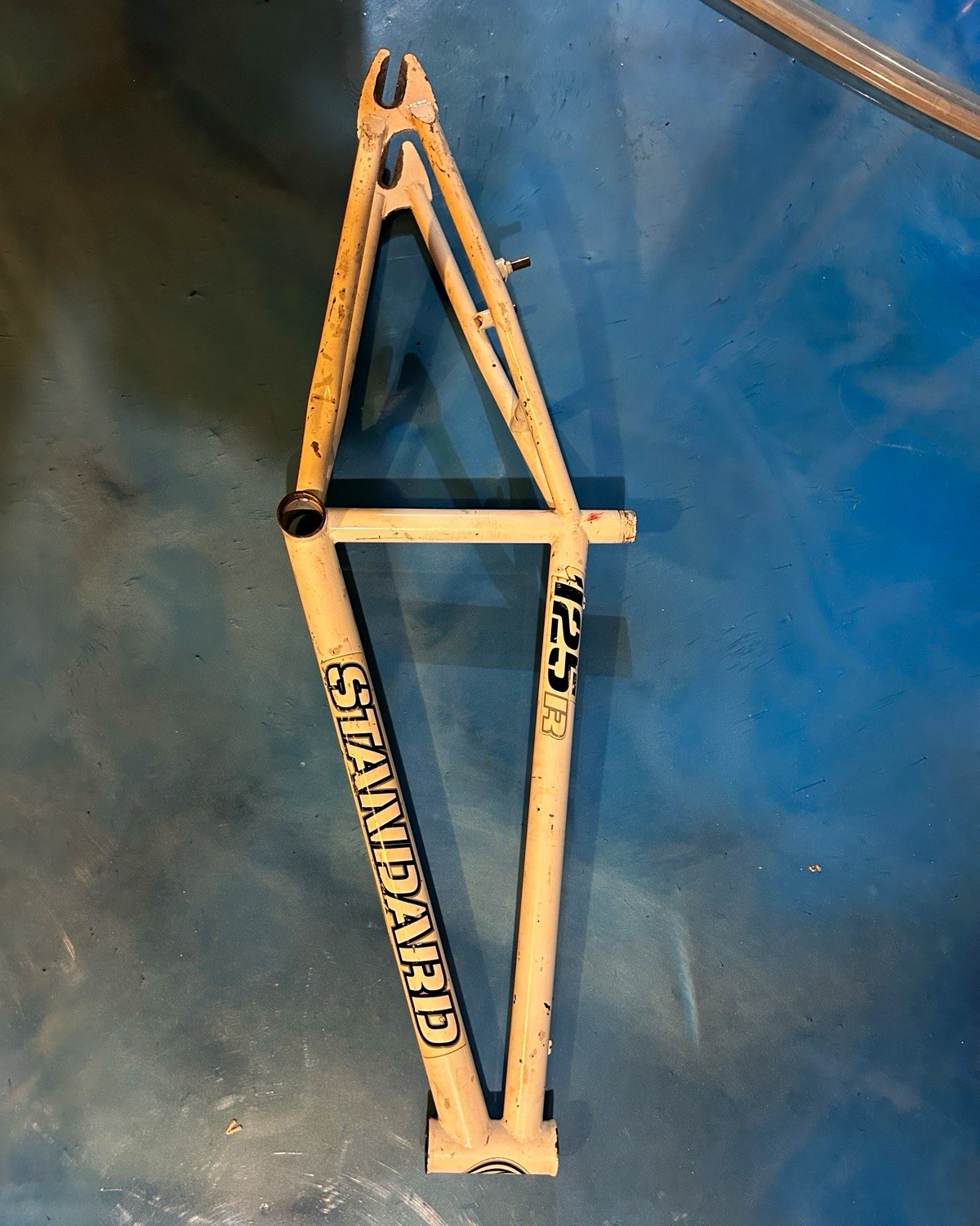 Standard Byke Co. 1997 125r model Frame used Serial # D81703 ***Read below*** Standard Byke Co. 1997 125r model Frame used Serial # D81703 ***Read below***