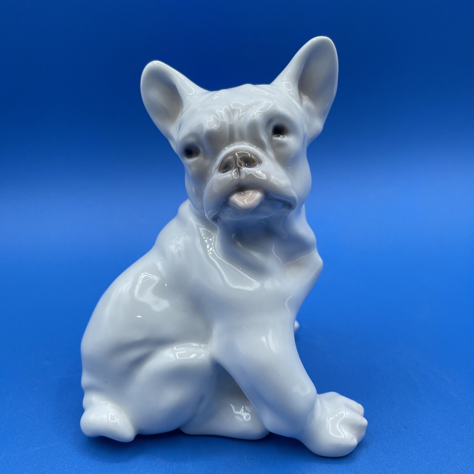 BING & GRONDAHL DENMARK FRENCH BULLDOG PORCELAIN DOG FIGURINE #1983, 1902-1914 BING & GRONDAHL DENMARK FRENCH BULLDOG PORCELAIN DOG FIGURINE #1983, 1902-1914