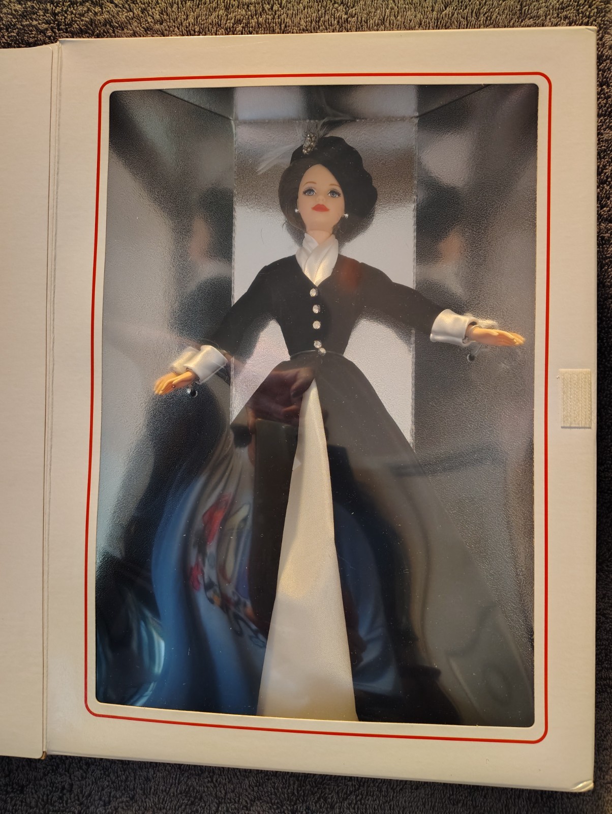 NRFB - 1996 Romantic Interlude Barbie - Classique Collection - #17136 NRFB - 1996 Romantic Interlude Barbie - Classique Collection - #17136