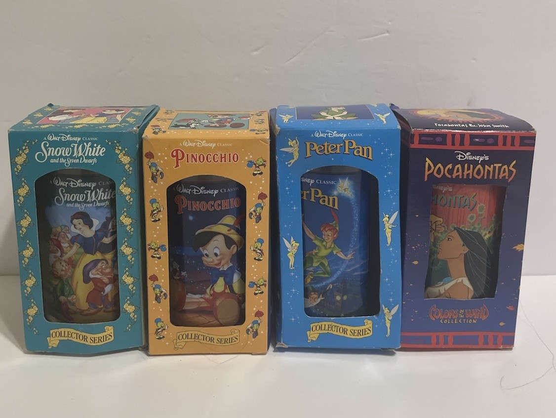 1994 Walt Disney Collector's Series Vintage Plastic Cups Set Of 4 1994 Walt Disney Collector's Series Vintage Plastic Cups Set Of 4