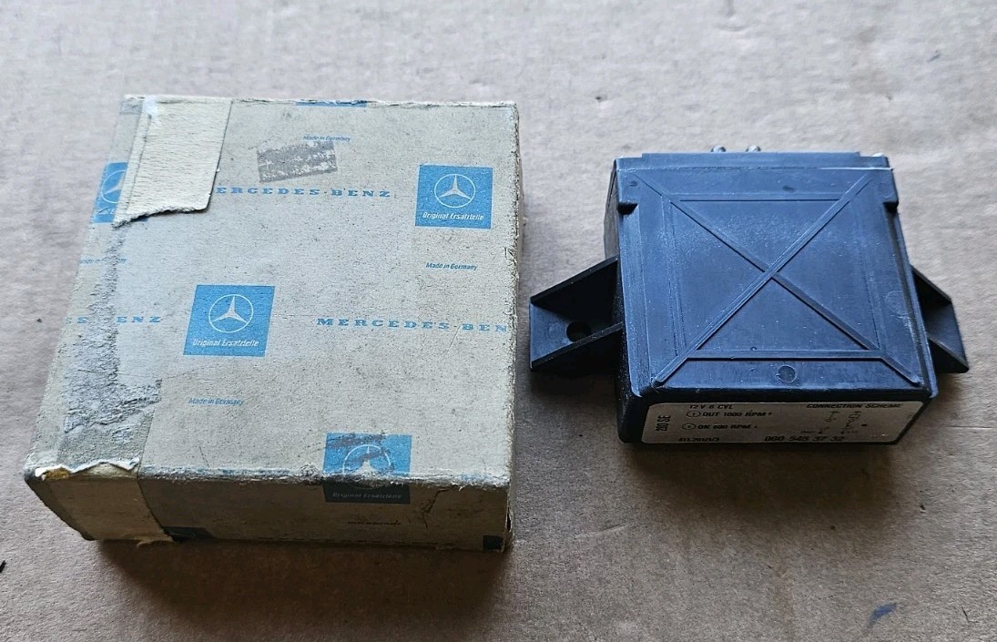New Old Stock Mercedes 280SE Emissions Control Timing Idle Control Module New Old Stock Mercedes 280SE Emissions Control Timing Idle Control Module