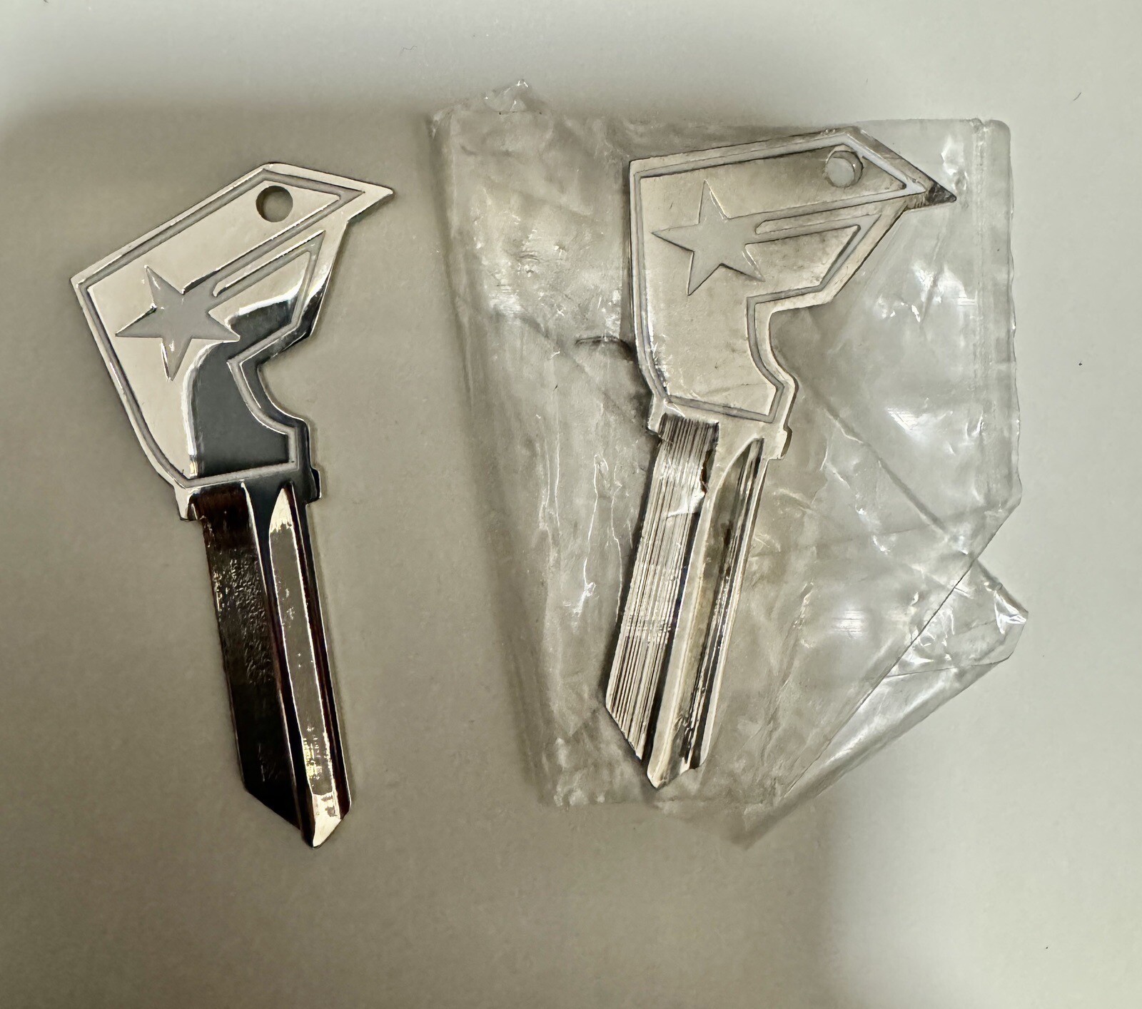 RARE Famous Stars And Straps Promo BOH Chrome Key Blank Travis Barker Blink 182 RARE Famous Stars And Straps Promo BOH Chrome Key Blank Travis Barker Blink 182