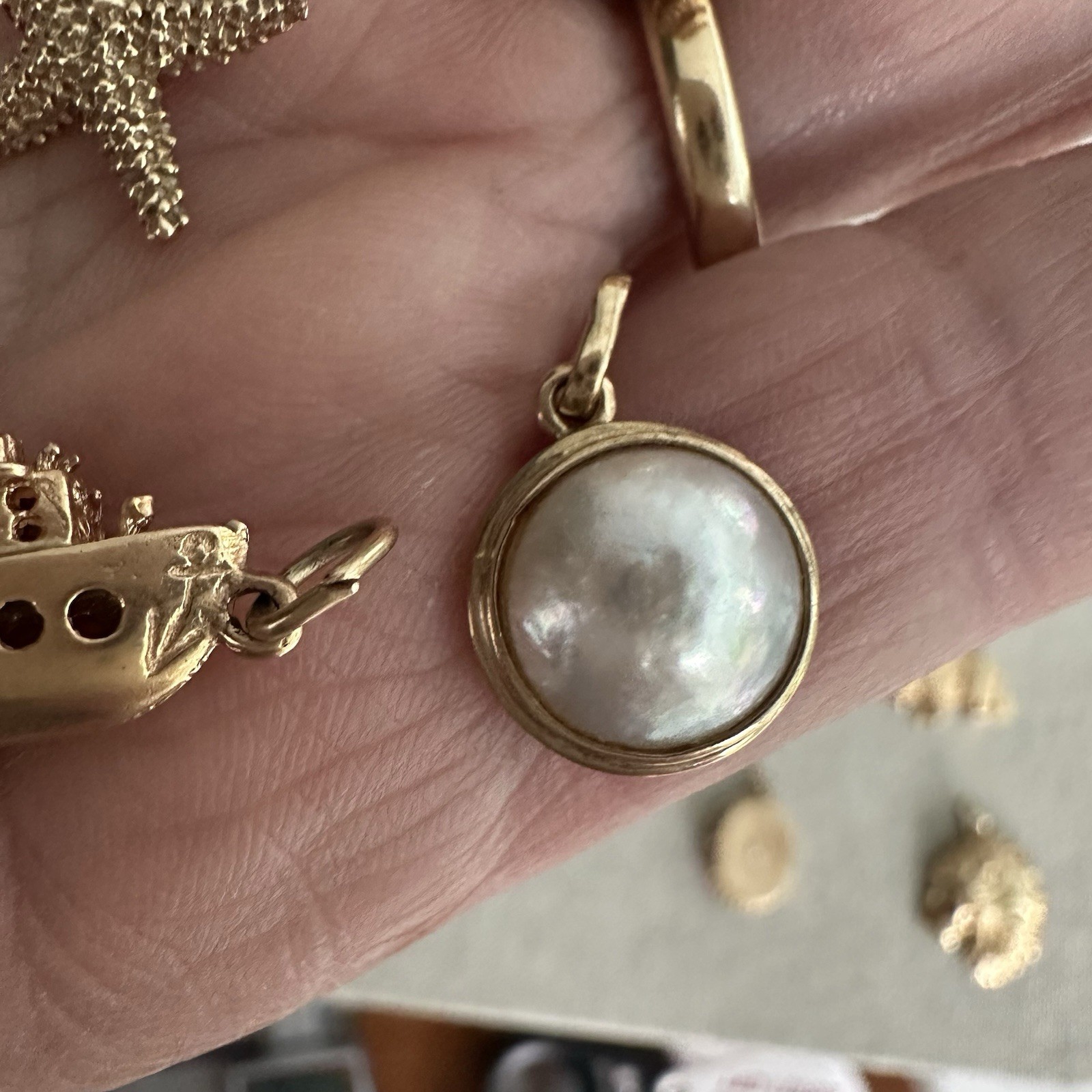 Mings mabe Pearl 14k Pendant Mings mabe Pearl 14k Pendant