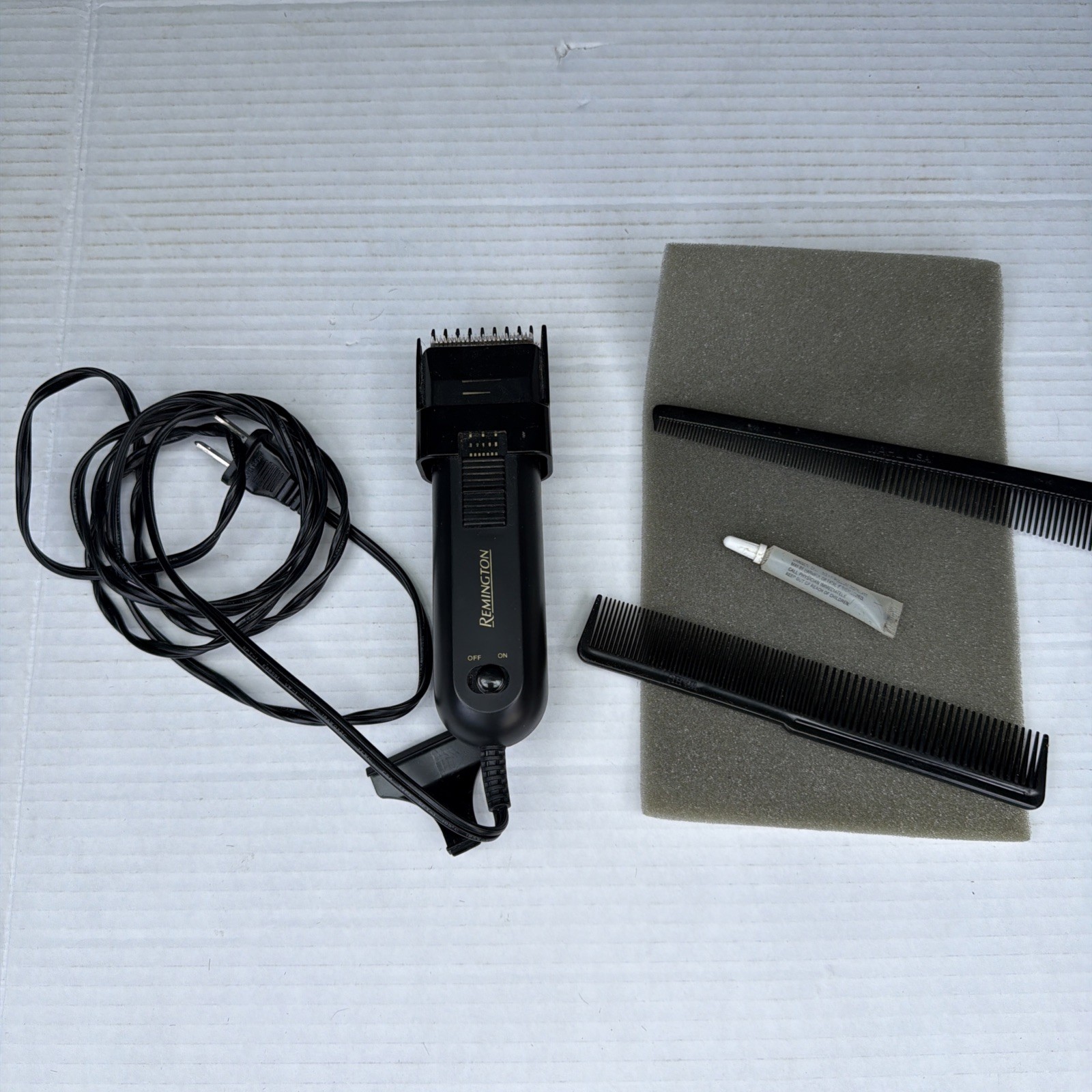 VINTAGE 1990 Remington Home Haircut Kit HC-110