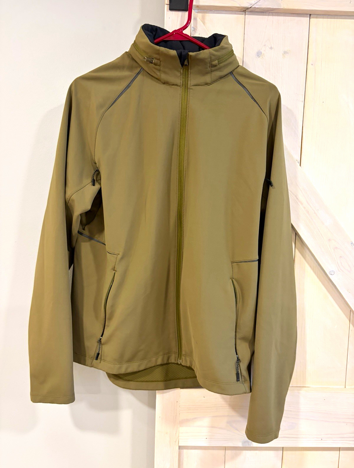 lululemon athletica Women’s Green Track Jacket Full Zip Nylon Blend Size M lululemon athletica Women’s Green Track Jacket Full Zip Nylon Blend Size M