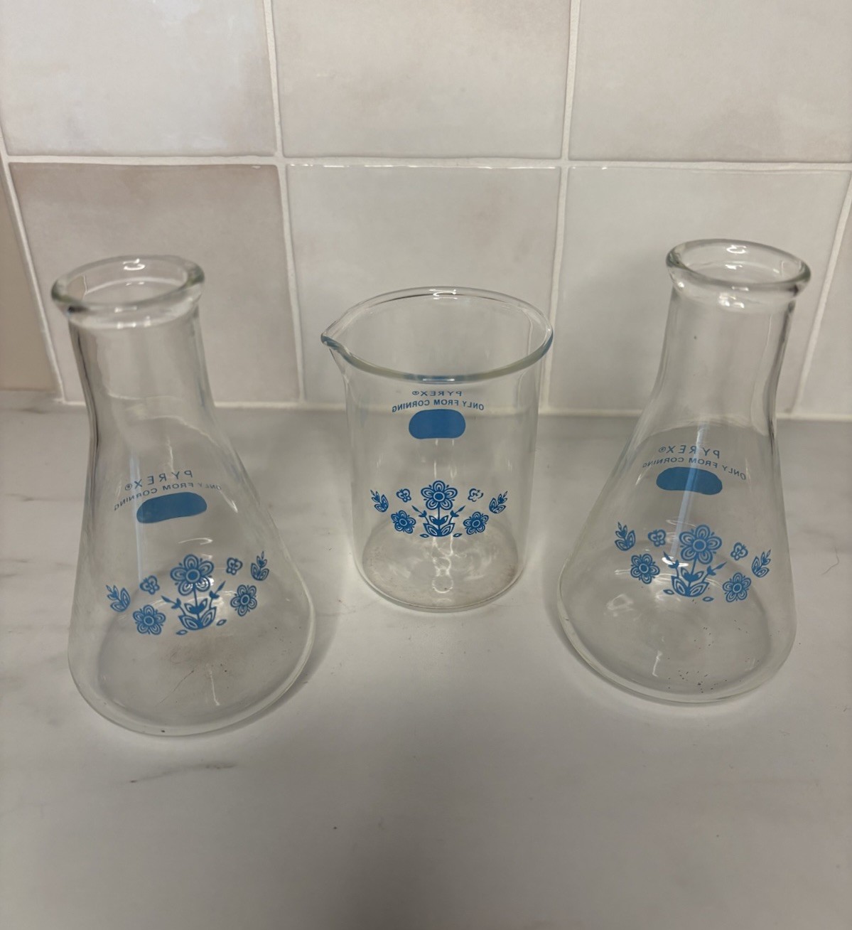 SET VTG 1977 Pyrex Butterfly Gold Blue Corning Centennial Glass Erlenmeyer Flask SET VTG 1977 Pyrex Butterfly Gold Blue Corning Centennial Glass Erlenmeyer Flask