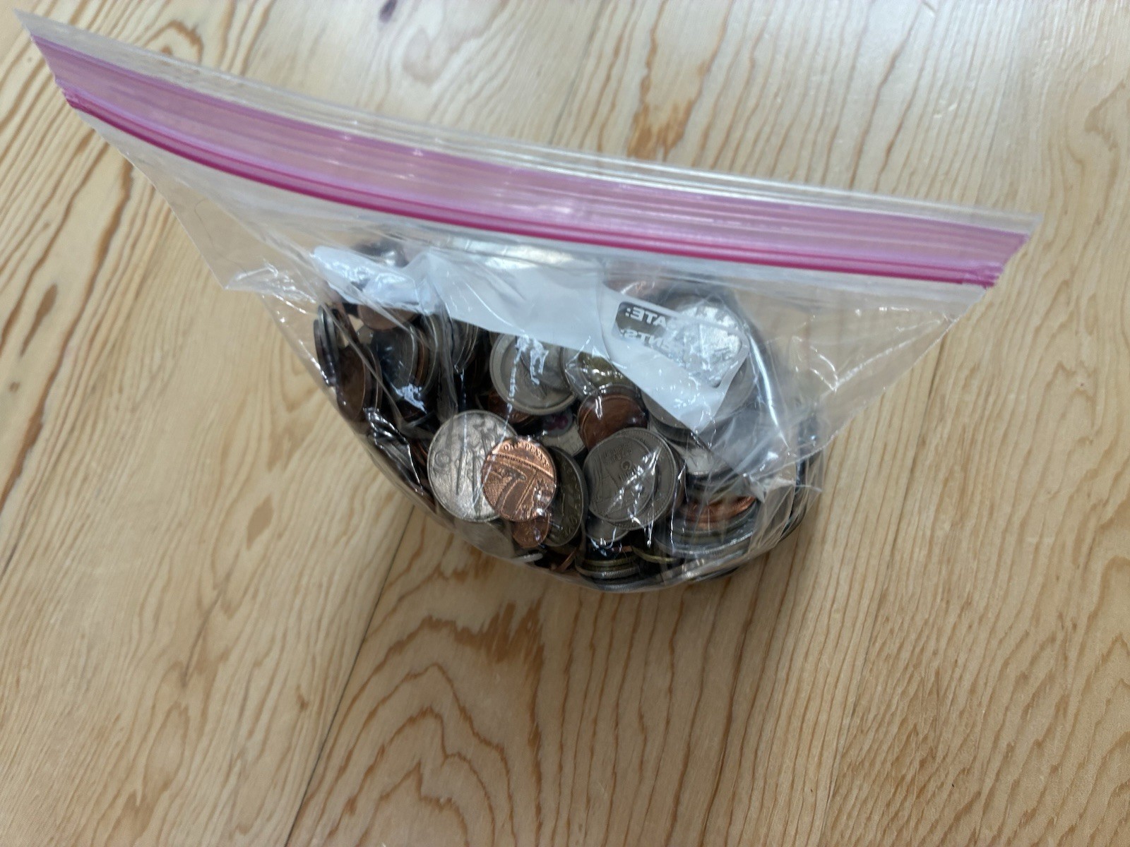 Assorted World Coin Lot, 5lbs, Circulated, Uncertified, Ungraded Assorted World Coin Lot, 5lbs, Circulated, Uncertified, Ungraded