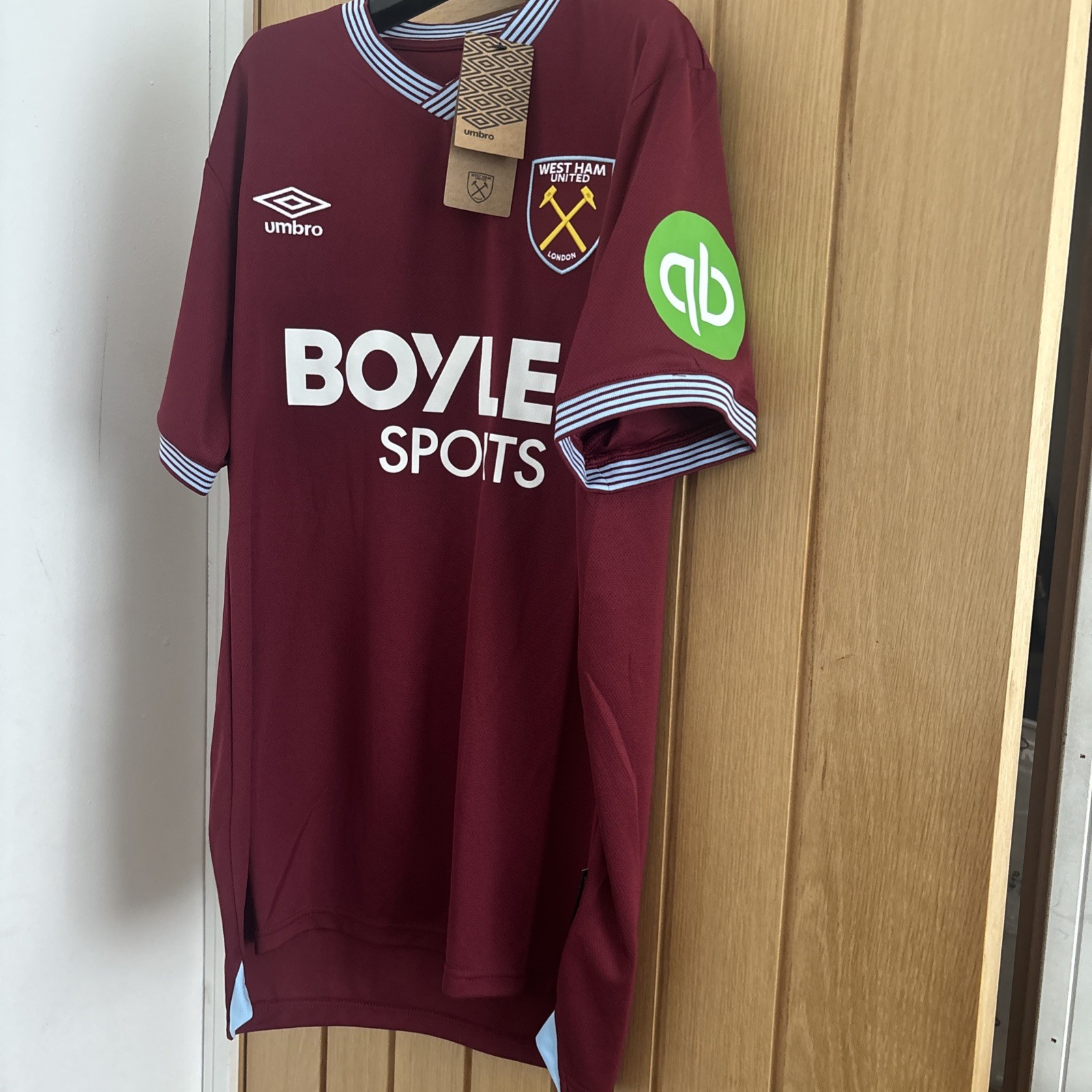 Umbro West Ham United 25/26 Home Shirt XL (BNWT) Umbro West Ham United 25/26 Home Shirt XL (BNWT)