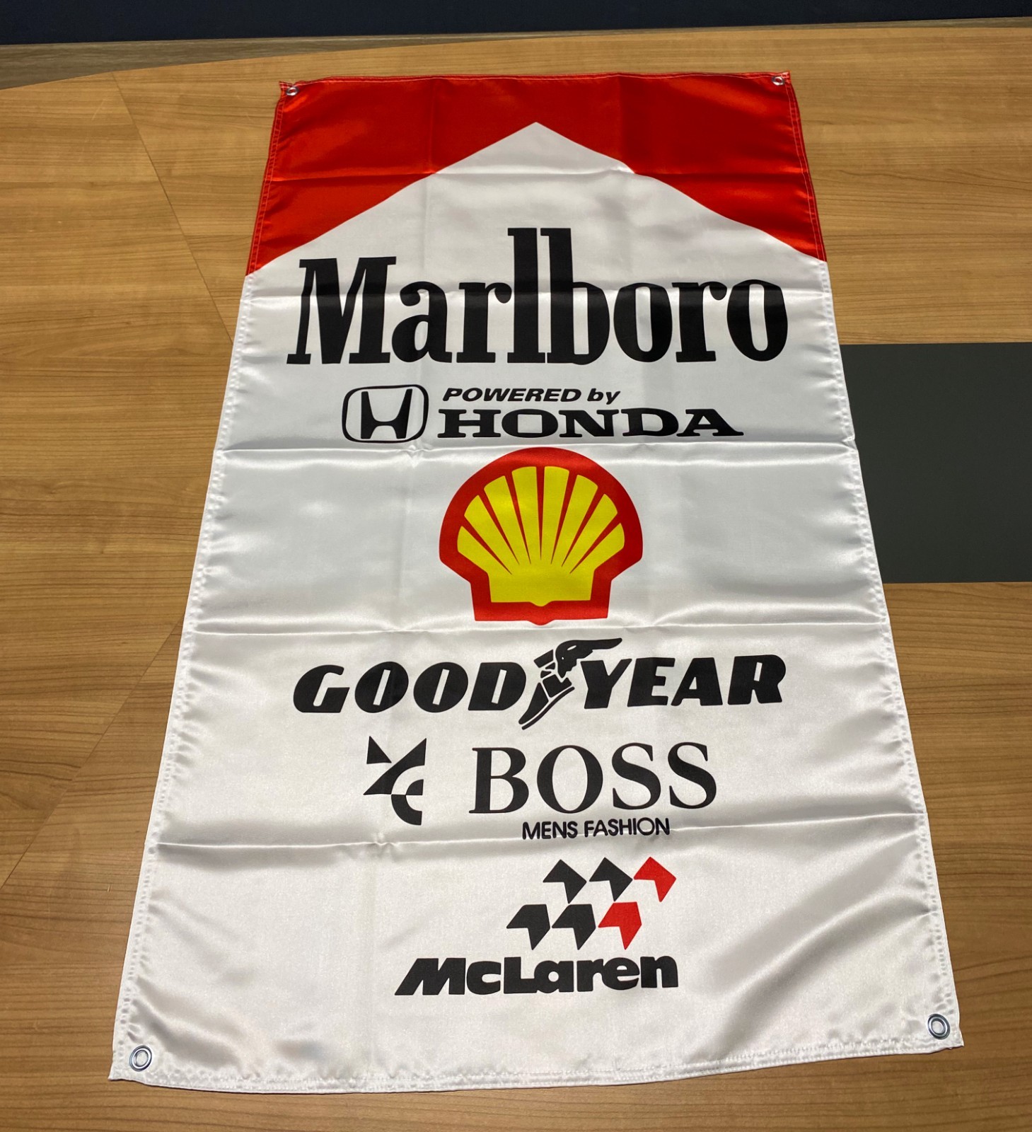 McLaren Marlboro Honda Heritage Flag – 80 × 120 cm (31.5” × 47.2”)