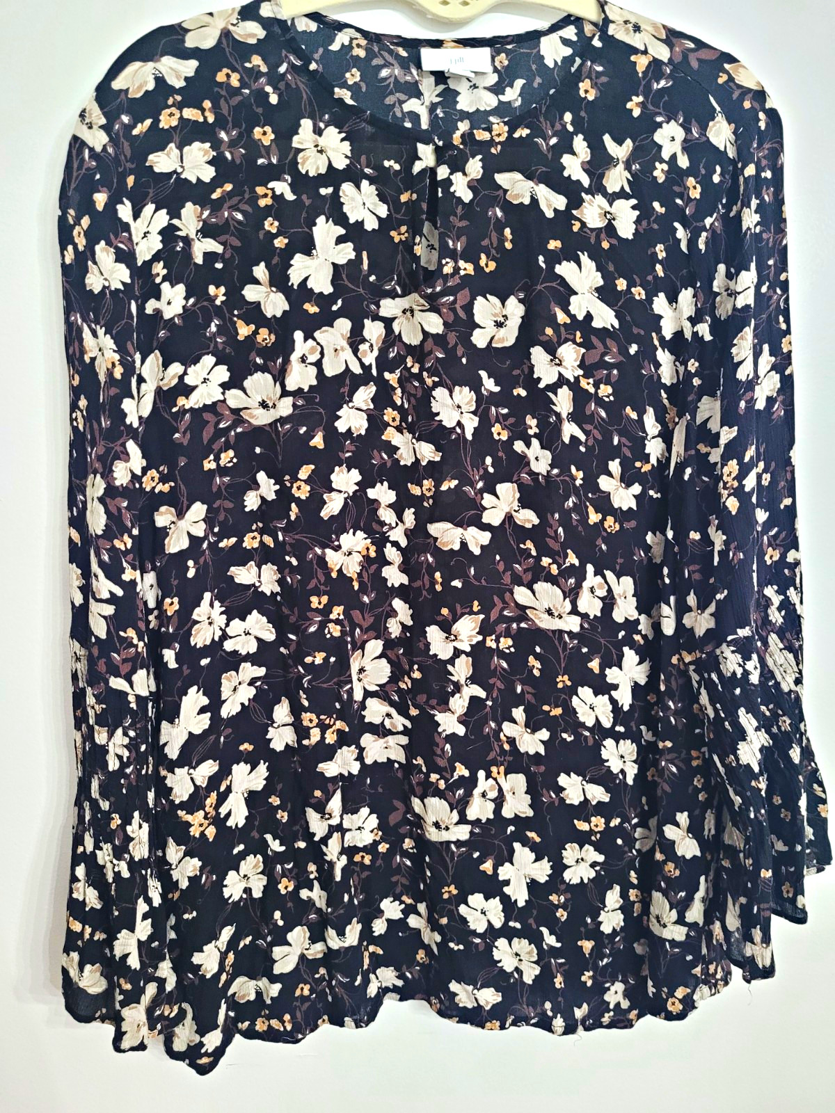J. Jill Womens XL Black Floral Woven Rayon Round Neck Pleated Bell Sleeve Blouse J. Jill Womens XL Black Floral Woven Rayon Round Neck Pleated Bell Sleeve Blouse