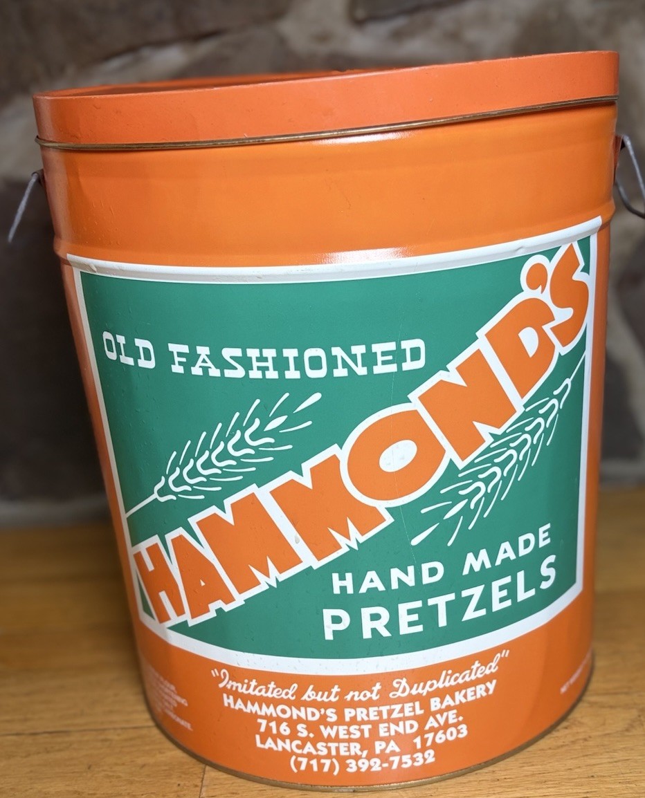 Vintage Metal Chip Snack Tin Hammond’s Pretzels Lancaster Pa - Food Storage GUC Vintage Metal Chip Snack Tin Hammond’s Pretzels Lancaster Pa - Food Storage GUC