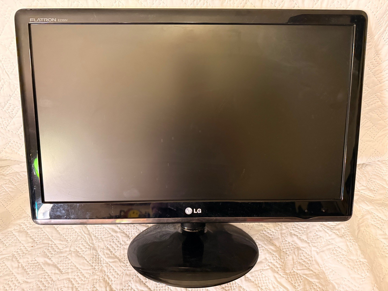 LG 24\ LG 24\