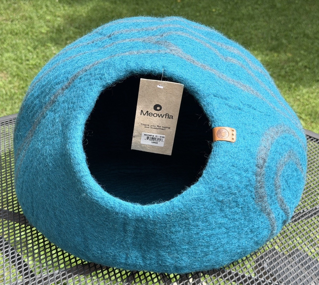 Meowfia Large Cat Cave Merino Wool Made New Zealand