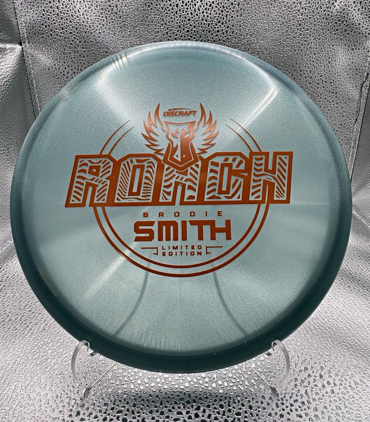 Discraft Premium Plastic Roach Putter Brodie Smith LE 170-172g Blue 2/4/0/1 Discraft Premium Plastic Roach Putter Brodie Smith LE 170-172g Blue 2/4/0/1
